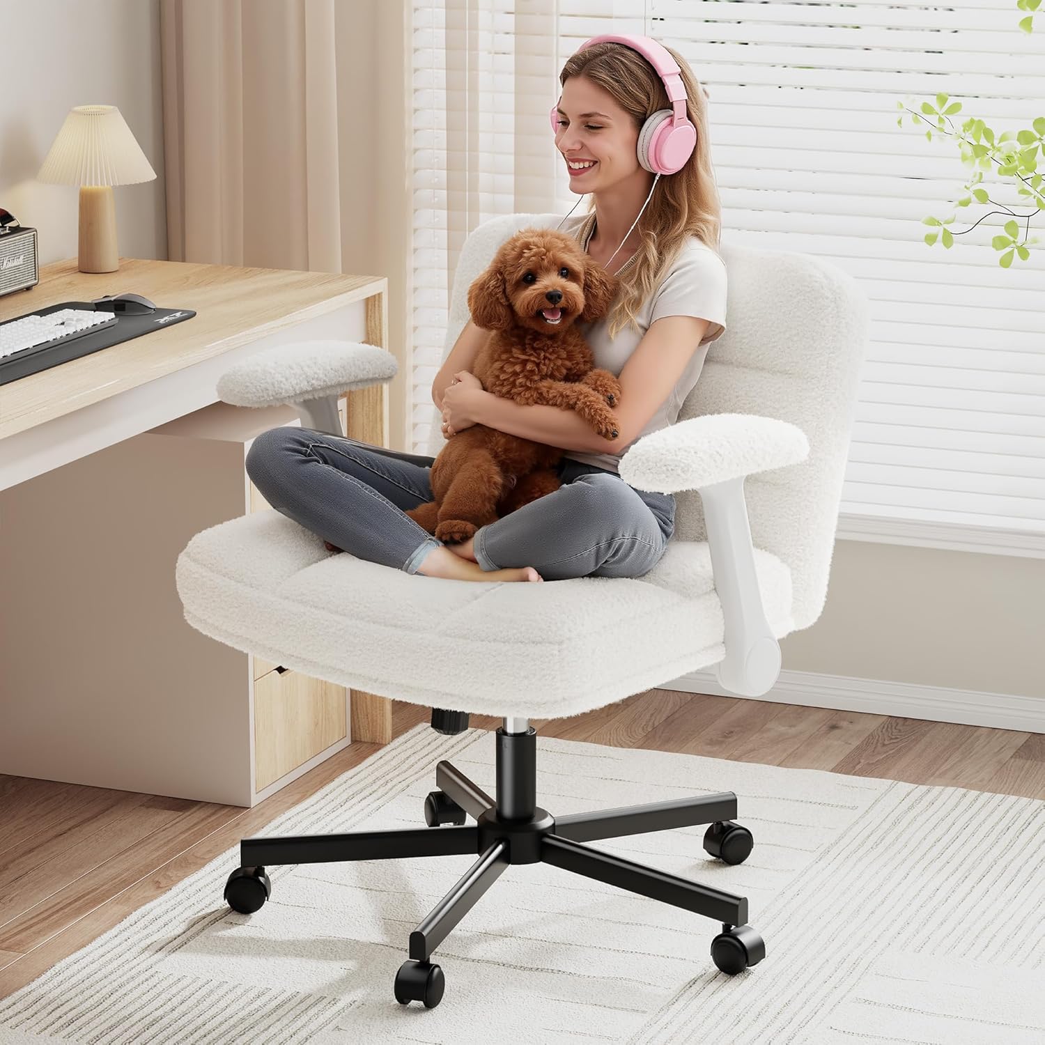 DurayLoly Criss Cross Chair with Wheels, Office Chair with Flip-up Armrests, Vanity Chair for Bedroom, Home Office, Apartment, Plush Fabric, White