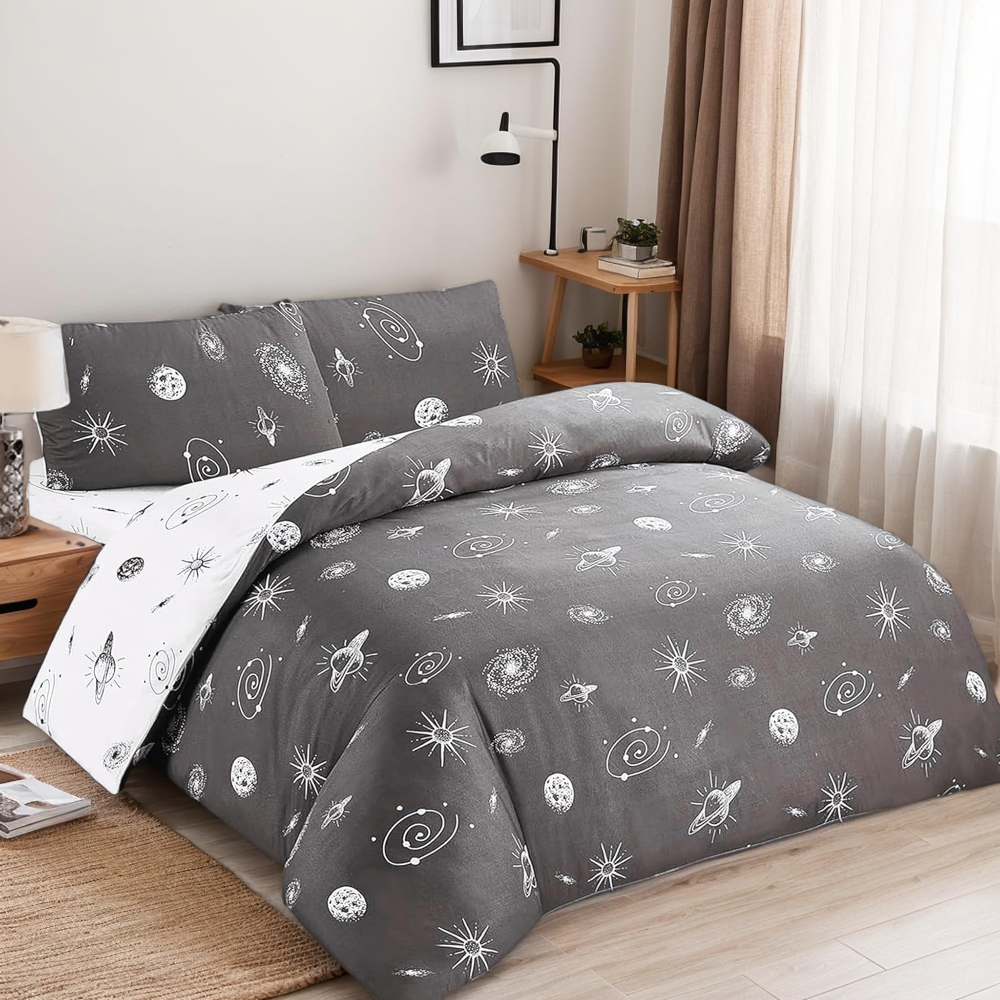 BESCH Juego de Funda Nórdica para Cama 90 de Microfibra Ultra Suave, Cálido y Transpirable - Funda para Edredón 150x220cm, Bajera 90x200+30cm y 1 Funda Almohada 45x110cm (Universo)