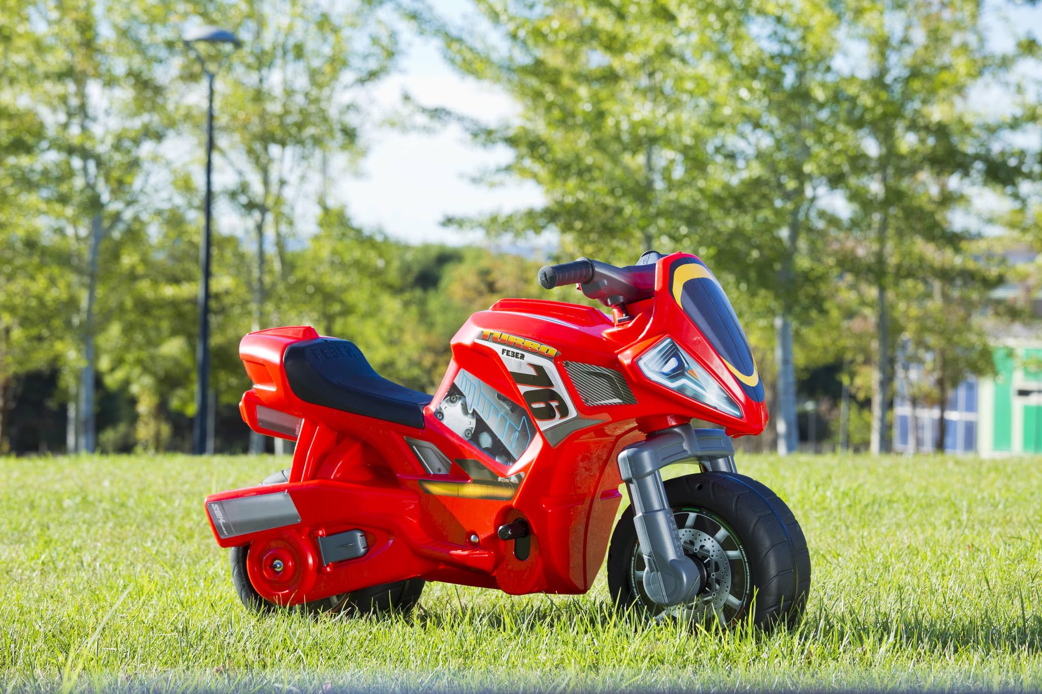 FEBER - Motofeber Turbo Hybrid 6V, Moto a Batteria e Primi Passi, per Bambini e Bambine a Partire dai 3 Anni, Famosa (800013781)