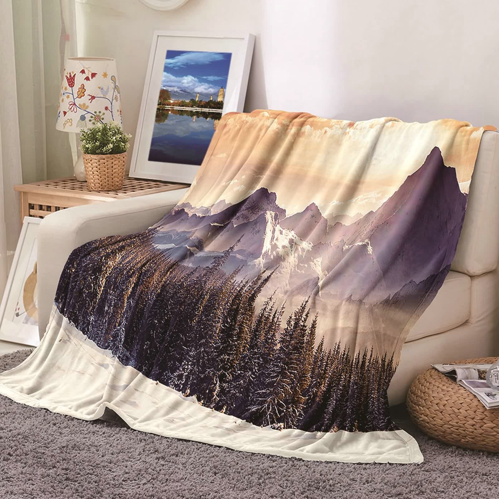 Aeici Couverture Polaire, Couverture Enfant Couverture 180x240 cm Motif de Montagnes et D'Arbres Couverture Canapé pour Salon Lit