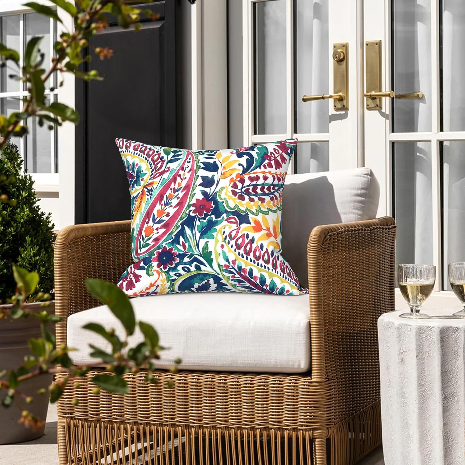 LVTXIII Outdoor/Indoor Throw Pillows, Decorative Throw Pillows with Inserts, 18"x18" Square Pillows for Bed, Couch, Sofa and Patio Furniture, Set of 2, Vigour Paisley