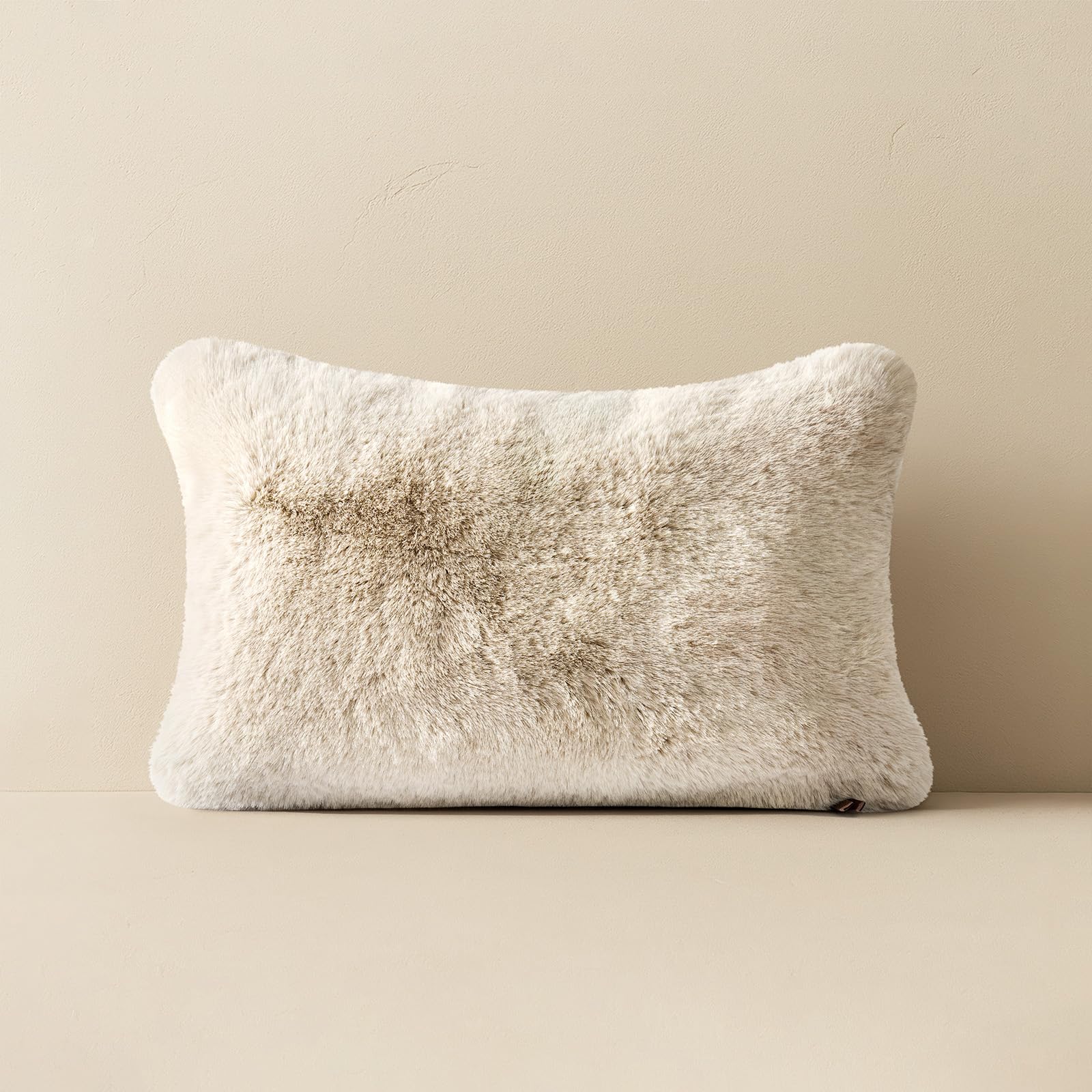 Amazon.com: EVERGRACEHOME Luxury Faux Chinchilla Fur Lumbar Pillow