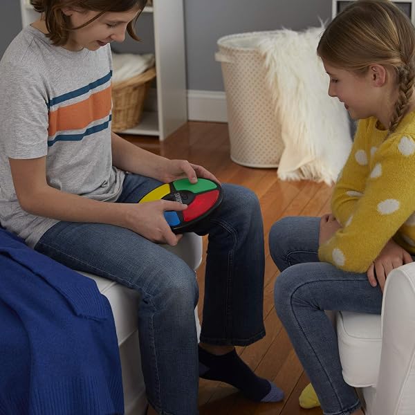 Hasbro Gaming Simon Electronic Memory Game, Handheld Light and Sound Game, Ages 8 and Up - 5
