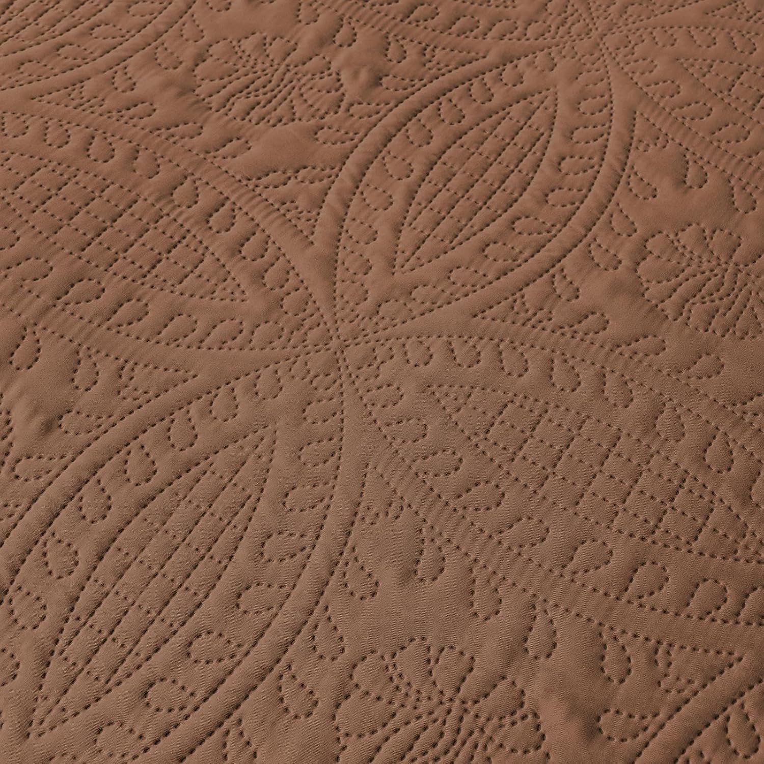 akkialla King/Cal King Quilt Bedding Set,Brown Ultrasonic Quilt Set,Lightweight Soft Bedspread Coverlet,Modern Style Coin Pattern Bed Cover for All Seasons,3 Piece(1 Quilt,1 Pillow Shams) - Image 7