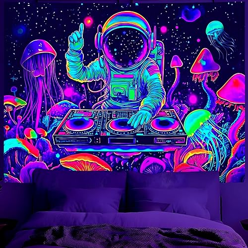 Miniatura 38 de BVBOX Tapiz de astronauta espacial con luz negra, 79 x 59 pulgadas, astronauta reactivo a los rayos UV, piano electrónico, universo, galaxia,