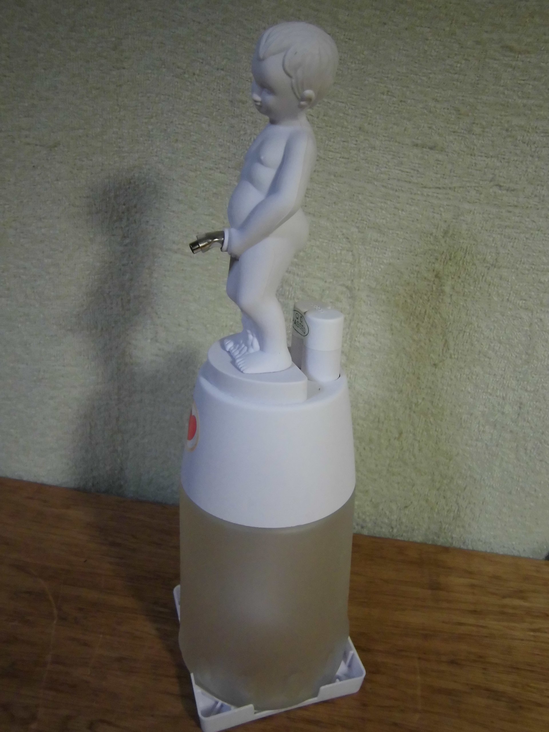 Amazon.co.jp: 小便小僧ドリンクディスペンサー [並行輸入品] : おもちゃ