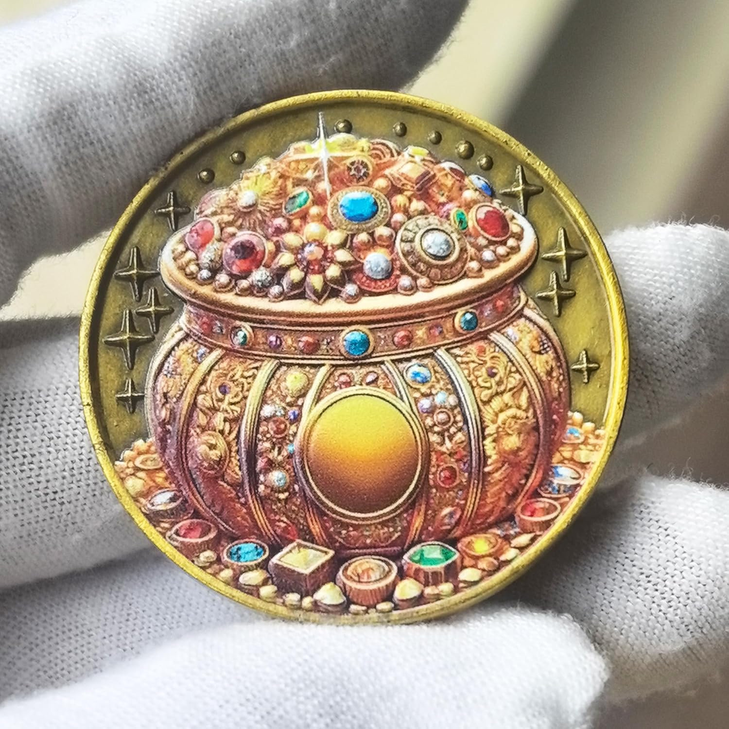 Lucky Coin with Protective Case – Good Luck & Prosperity Token, Four Leaf Clover Design, Motivational Gift for Friends & Family