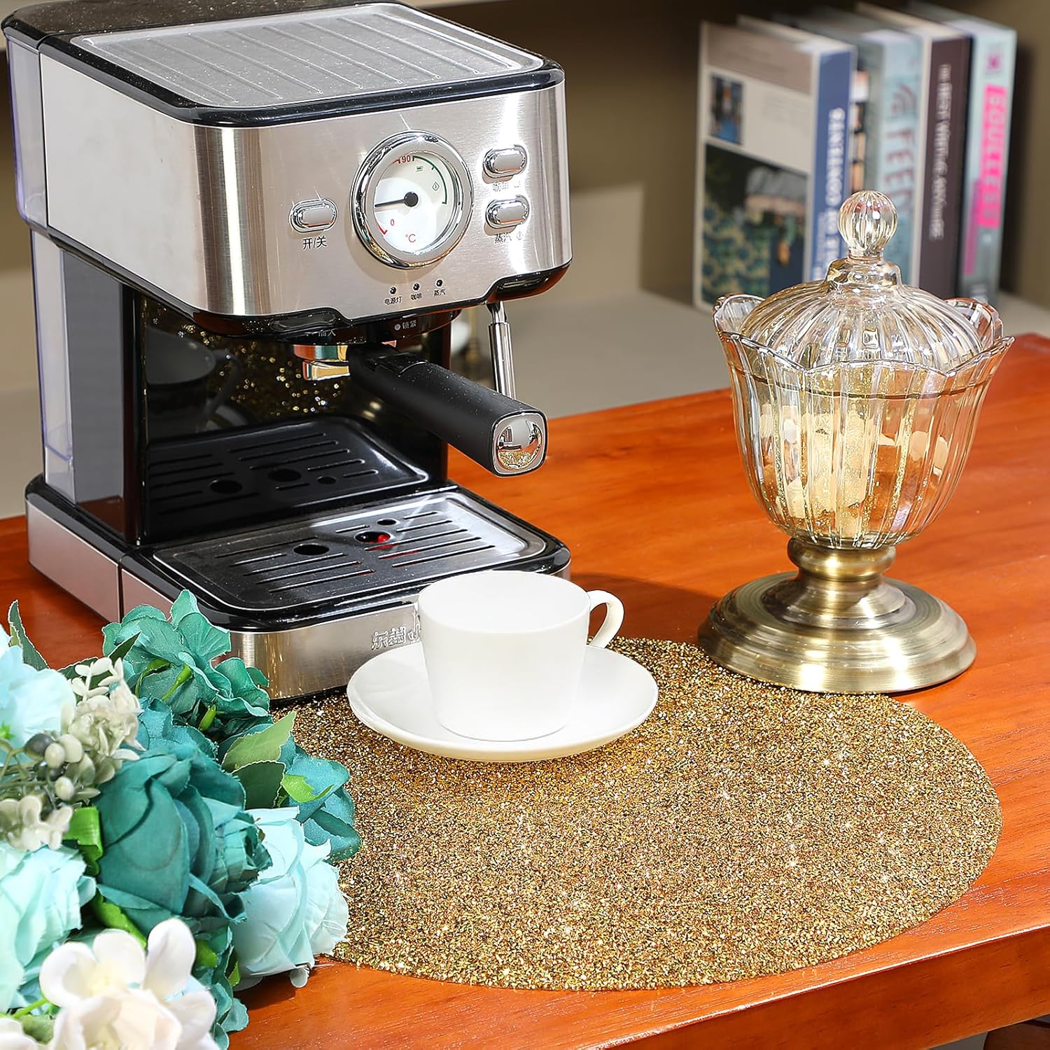 Blulu 4 Pieces Round Rhinestone Placemat 15 Inch Glitter Sparkle Placemat Crushed Bling Place Mats Decorative Table Mats Washable for Christmas Kitchen Wedding Banquets Table Decoration (Gold)