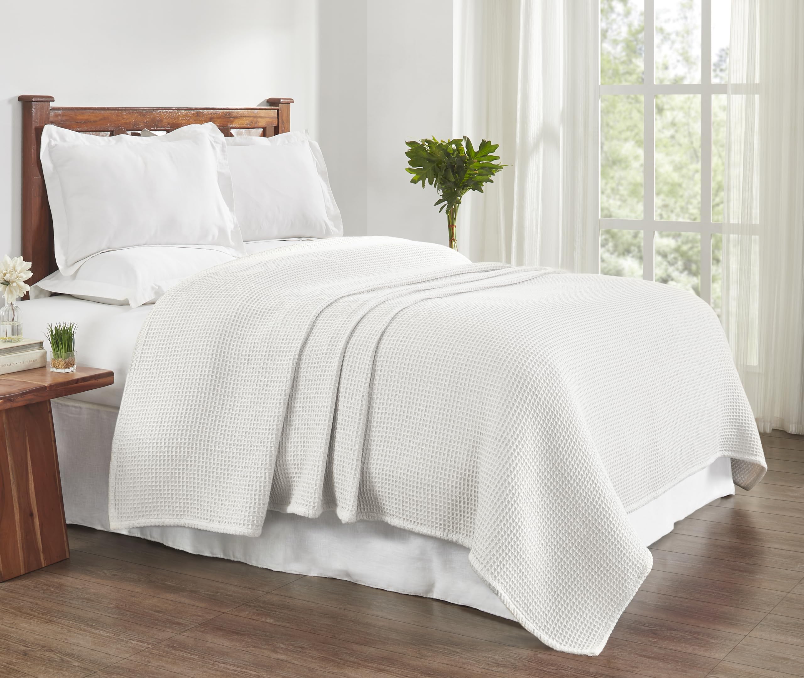 Tahari Home - Blanket, Soft Waffle Cotton Blanket, Cozy Home Decor (Samantha Bright White, Full/Queen)