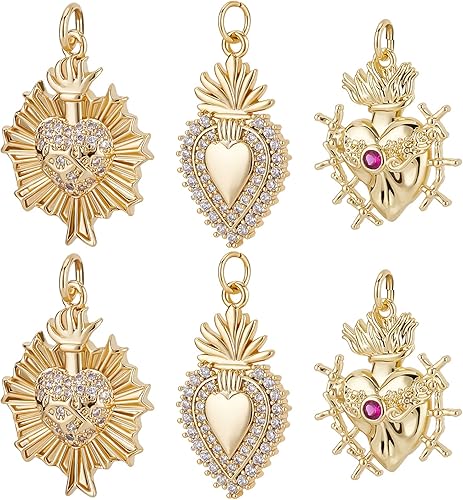 Beebeecraft Dijes de corazón de circonita cúbica chapados en oro de 18 quilates con forma de amor de latón con anillo de salto para hacer pulseras y