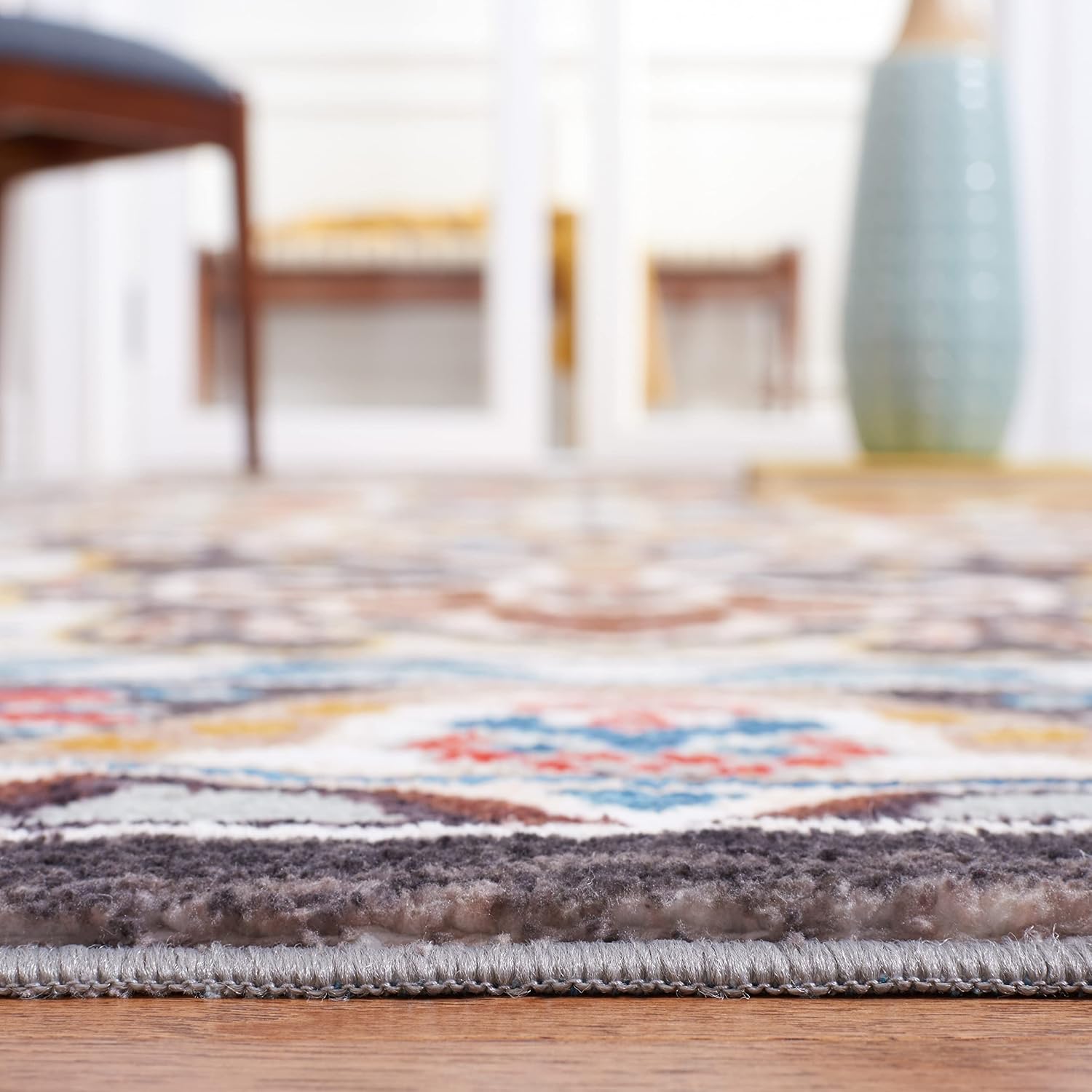 SAFAVIEH Washable Rug Riviera Collection - 6'7" Round, Beige & Charcoal, Slip Resistant & Easy to Clean, Ideal for Living Room, Bedroom, Office, Kids Playroom, Dining Space (RIV155B)