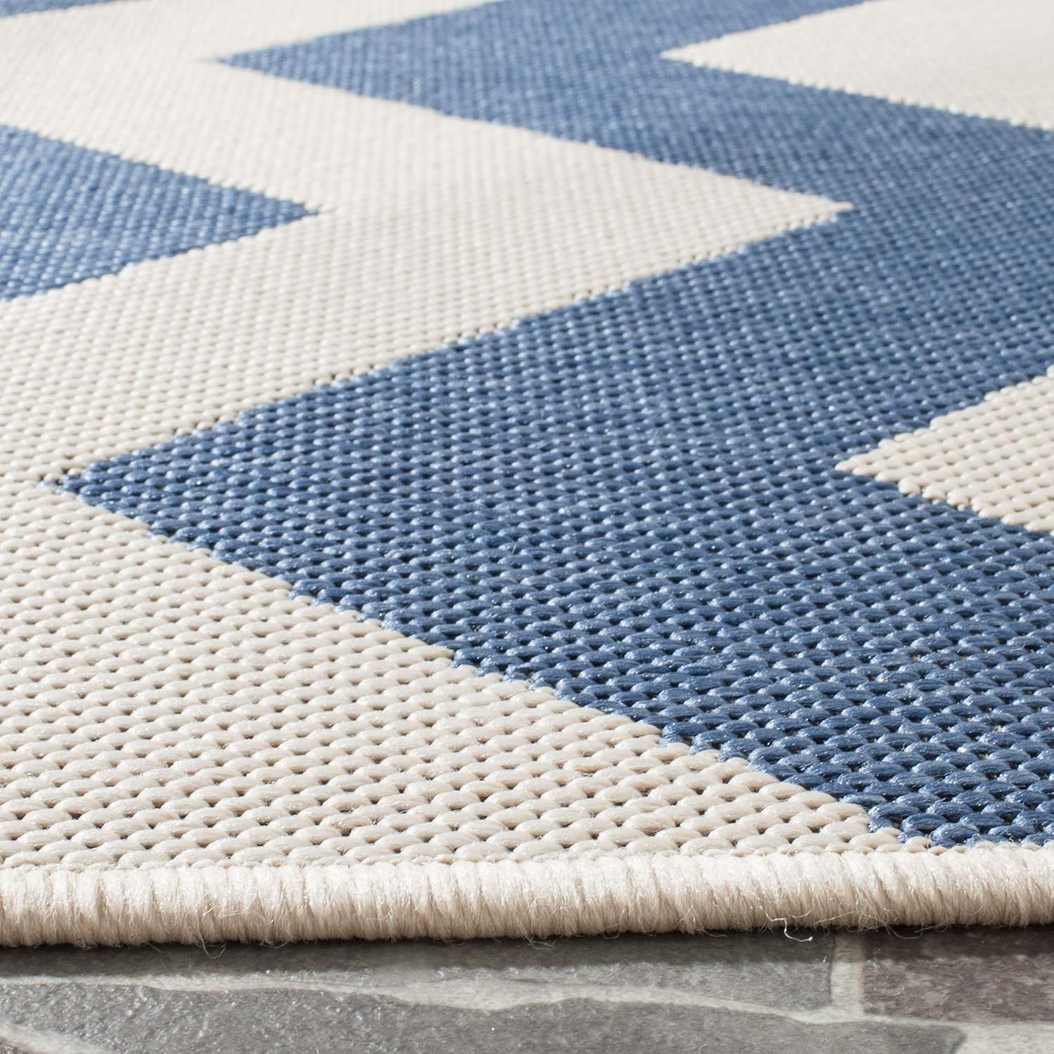 SAFAVIEH Washable Rug Outdoor Courtyard Collection - 7'10" Square, Blue & Beige, Non-Shedding & Easy Cleaning, Ideal for Patio, Backyard, Mudroom (CY6244-243)