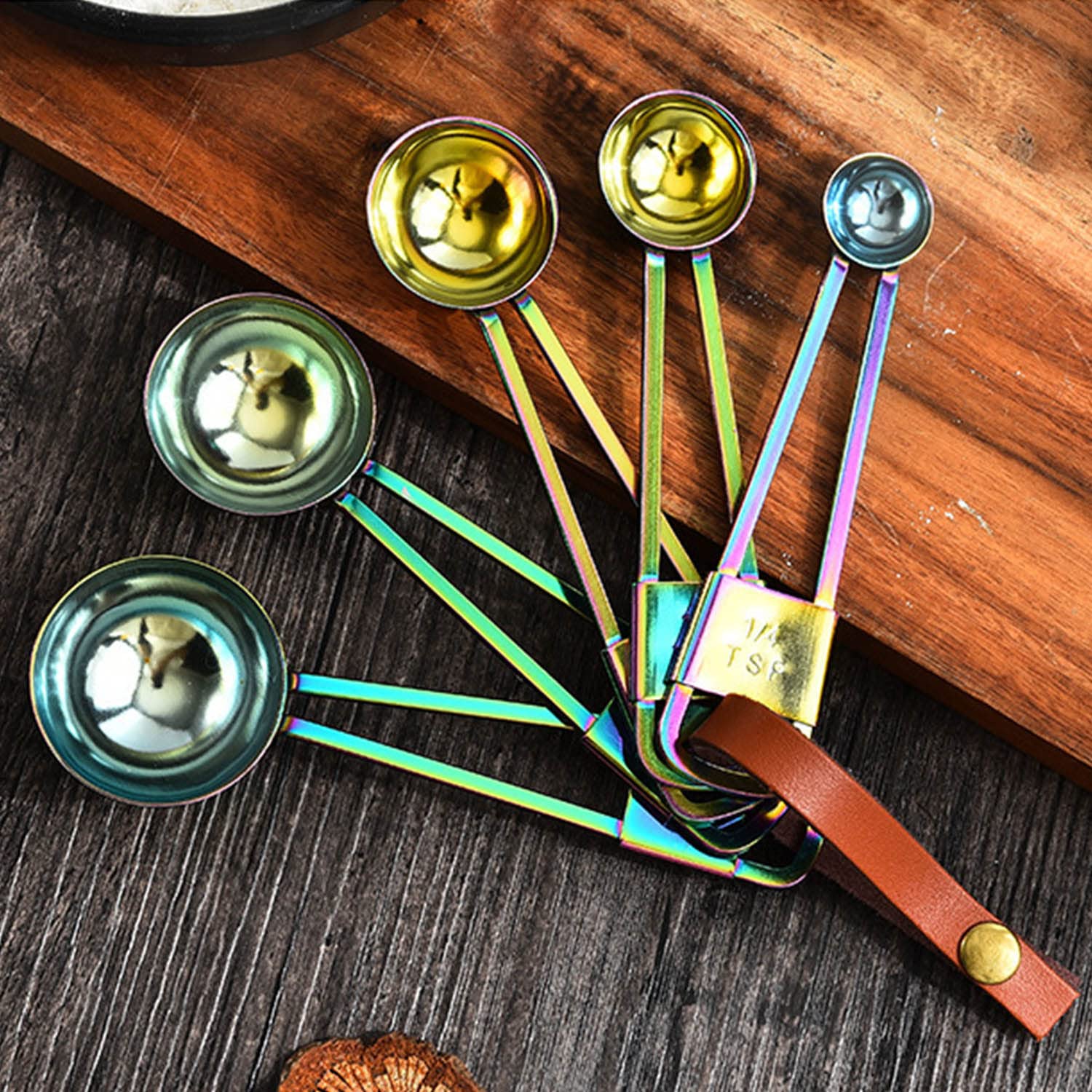 Ensemble de Tasses et Cuillères à Mesurer avec Anneau en Cuir Ustensiles de Cuisine 9 Pièces Empilable Acier Inoxydable Cuillère à Café pour Sec Humide