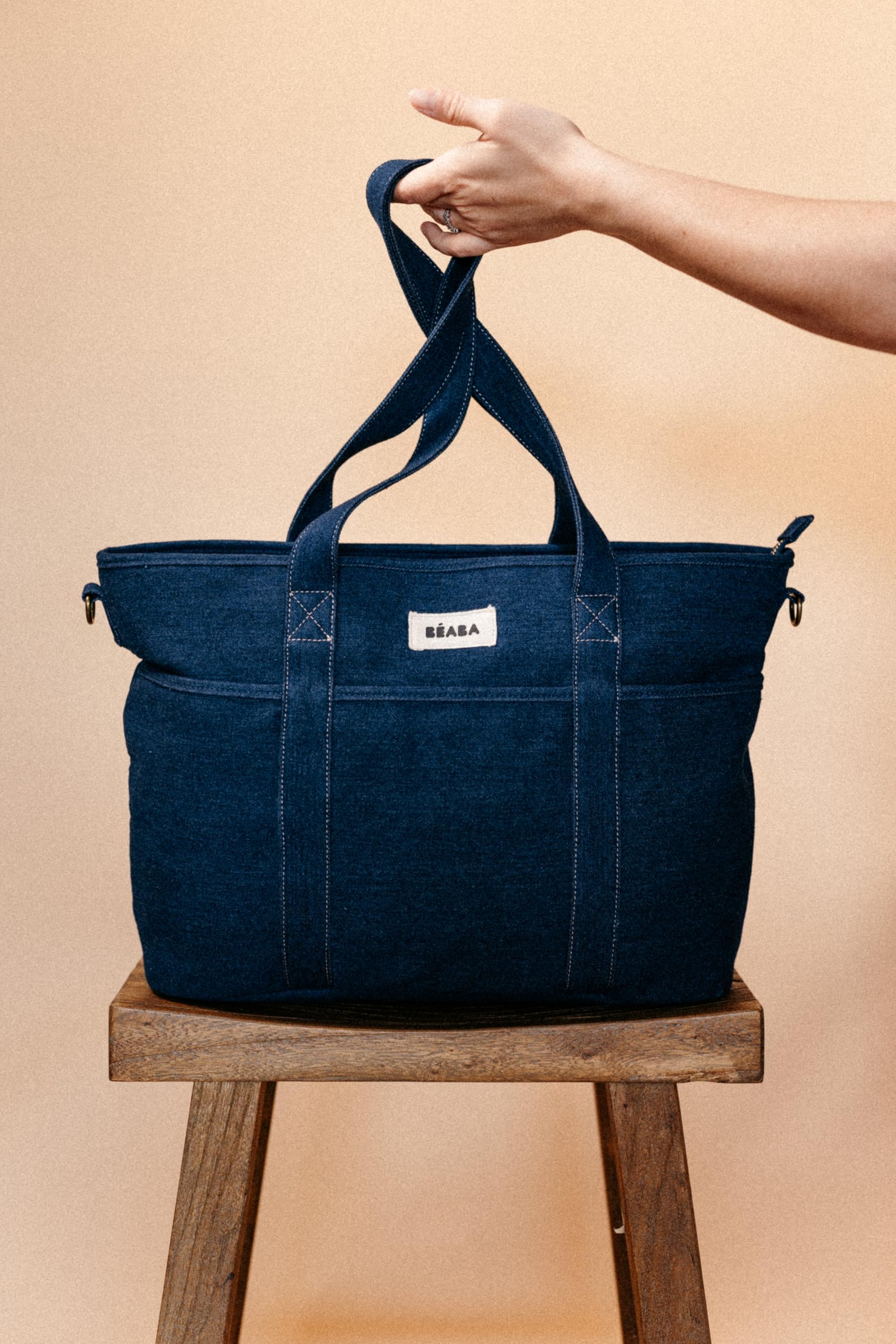 Béaba, Wickeltasche Madrid Modular 22L, großer Tote Bag, Baby-Wickeltasche für Eltern mit 11 Fächern, Isoliertasche, Kinderwagenbefestigung, Wickelunterlage, Denim