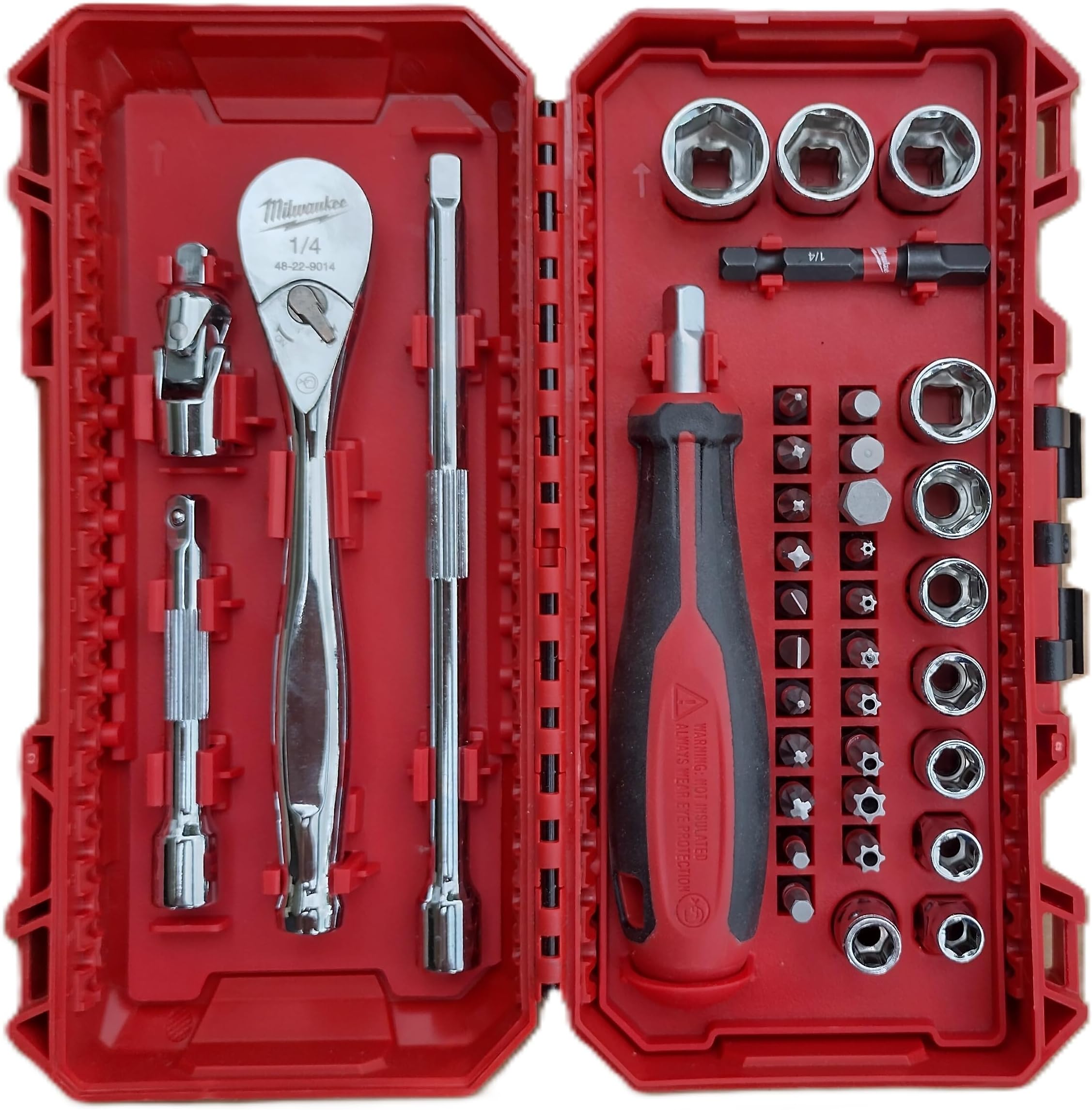 Milawaukee Ratchet, Socket and Bit Set 1/4 Inch 38 Pieces