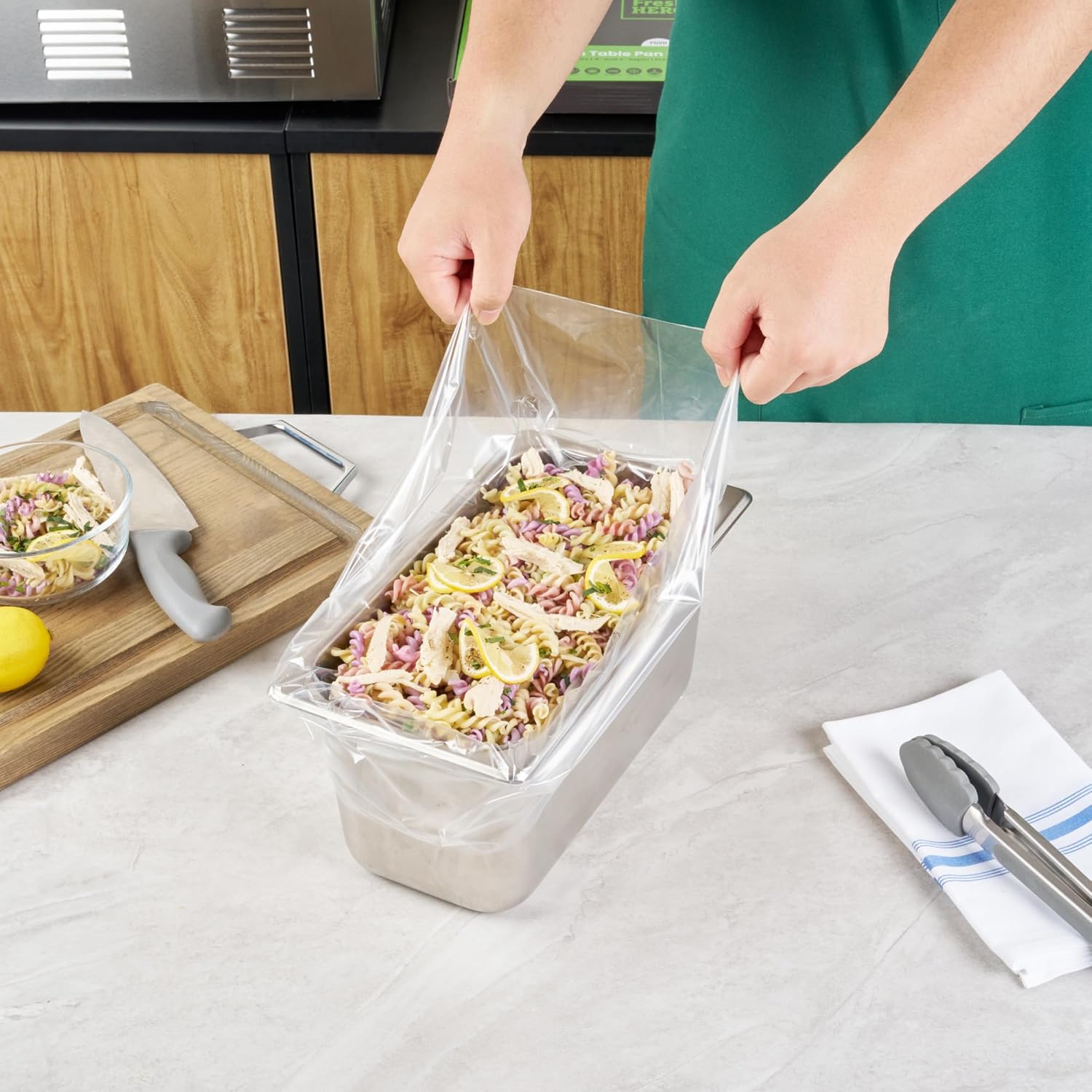 Restaurantware Disposable Pan Liners 100 Count 19 x 14 Inches Plastic Nylon Cooking Bags Oven-Safe Steam Table Liners Clear For Catering