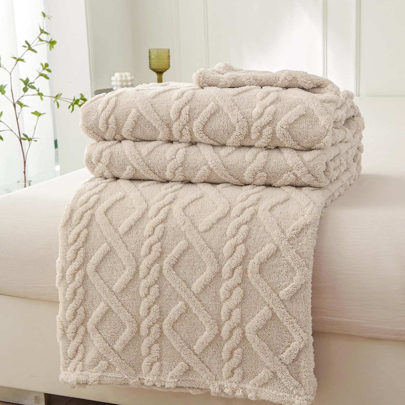 Beige Jacquard Diamond Soft Fluffy Bed Fleece Throw Blanket 220x240cm
