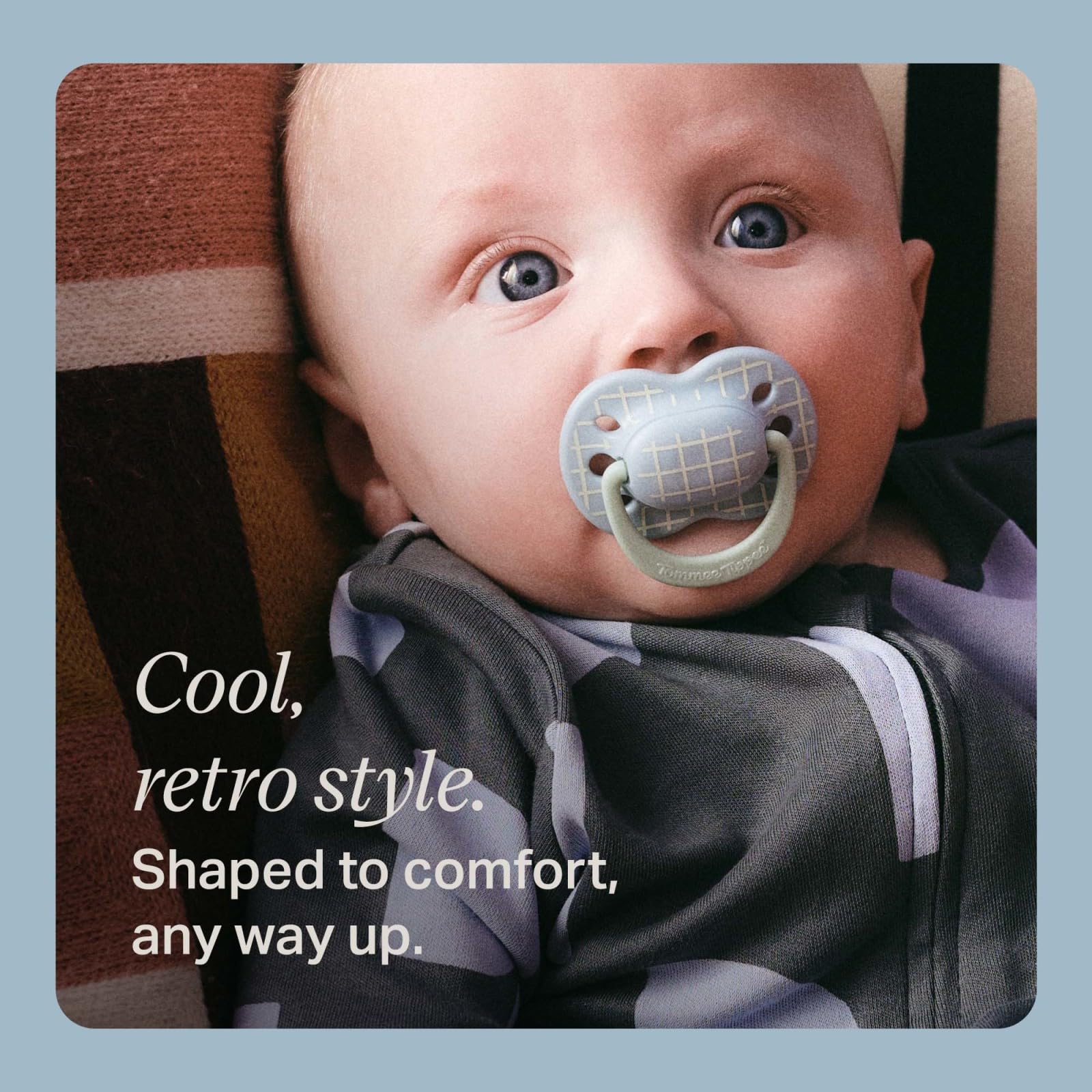 Tommee Tippee Ultimate Fit Soother, 0-6 Months, 4 Pack, Orthodontic Dummy for Babies Extra Air Holes, Symmetrical Teat - Image 2
