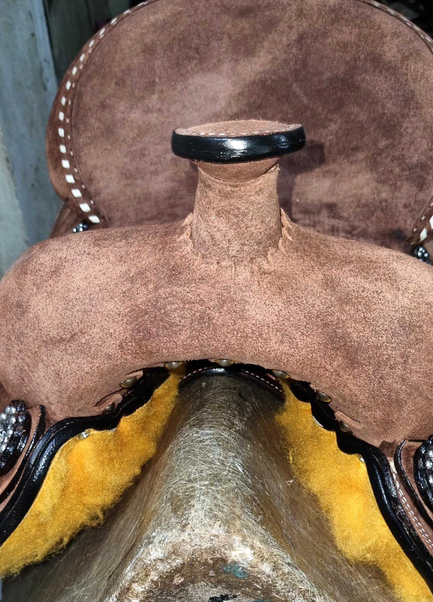 Western Youth Dzieci Dziecko Dorosły Barrel Horse Roughout Skórzane Siodło Zamszowe Siedzisko Buckstitch Design 25 cm do 45 cm ME-WLS-288