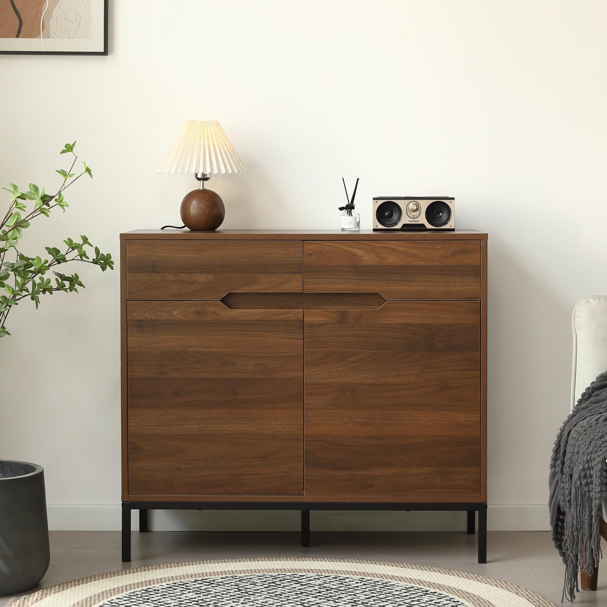 飾り棚　サイドボード　チェスト　ラック　ブラウン サイドボード スリム 飾り棚付きチェスト コンセント付きチェスト