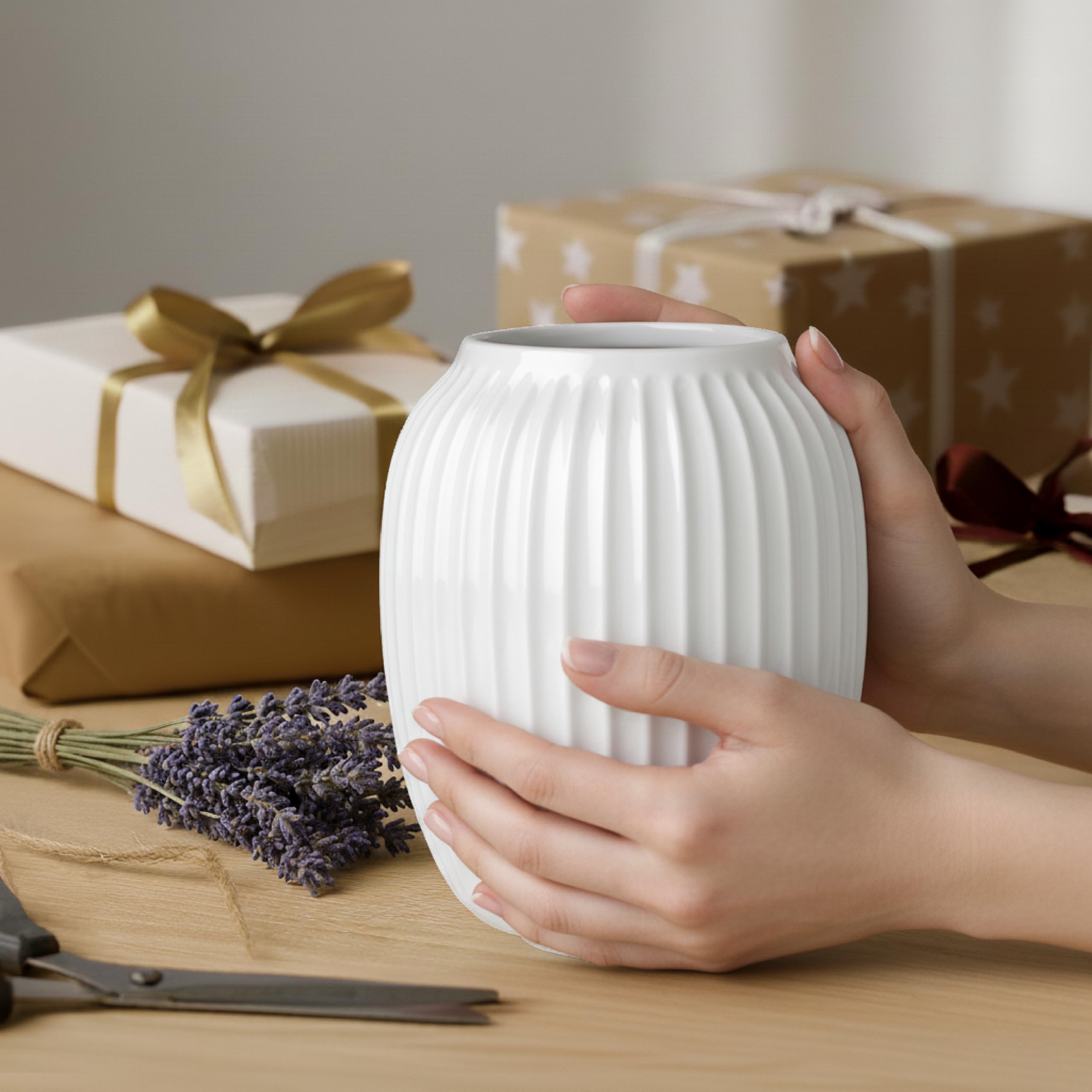 Kähler Vase H21 cm Hammershøi dänisches Design für Blumen Handarbeit, Weiss
