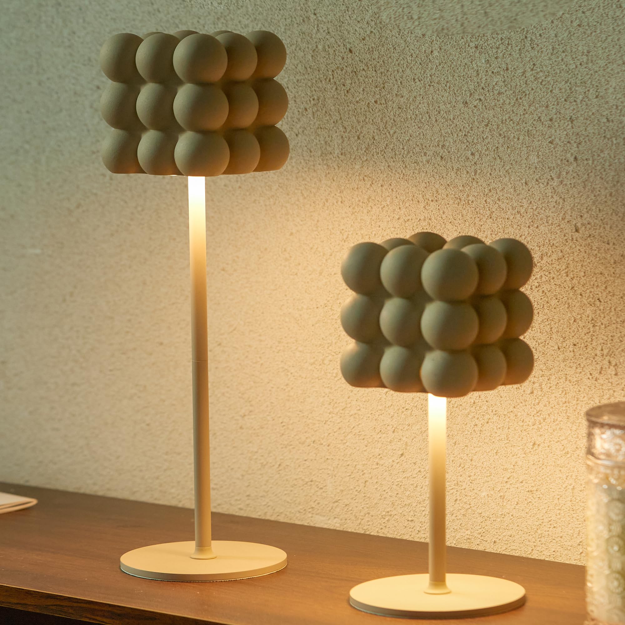 DEELUX LED Dimmbare Akku Tischlampe Kabellos Touch Akkubetrieben Tischleuchte,Höhenverstellbar 3000K/6000K 2 Farbtemperaturen Tischleuchte mit USB-C,für Cremefarbenen Stil(Beige 2Pcs)