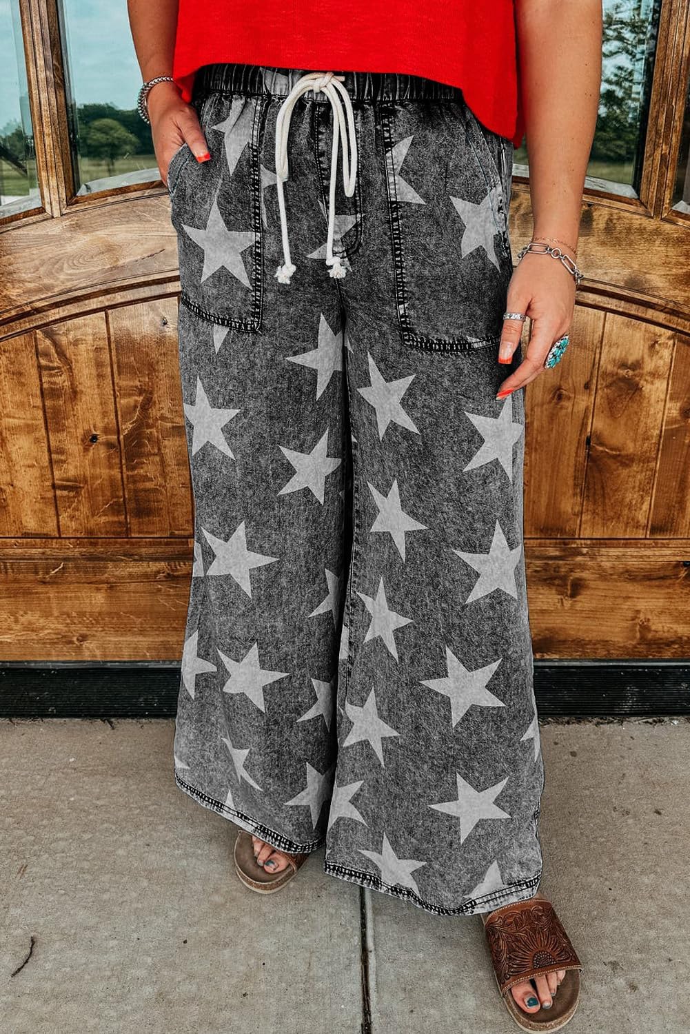 chouyatou Women's Wide Leg Star Printed Jeans Barrel Elastic High Waisted Drawstring Flare Denim Pants