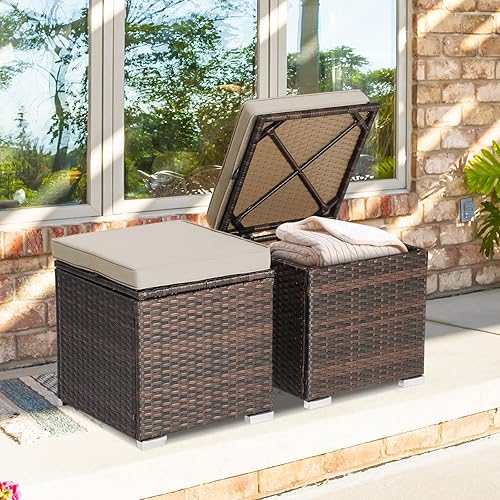 Vista 4 de Tangkula 2 Piezas de Otomanos de Patio, Mesa Lateral de Ratán PE Tejido a Mano Patiojoy con Cojín Removible y Espacio de Almacenamiento Oculto, Caja