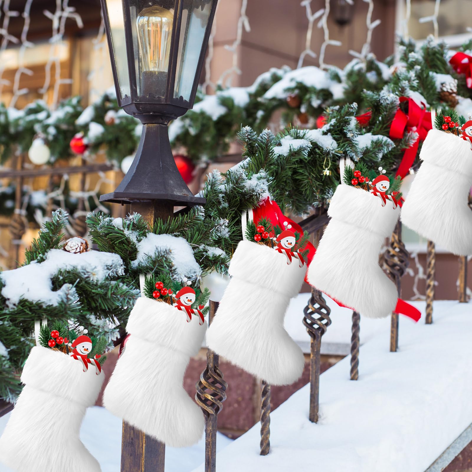JOVITEC Lot de 8 chaussettes de Noël en fausse fourrure à suspendre pour cheminée - Décoration de vacances - 17,8 cm