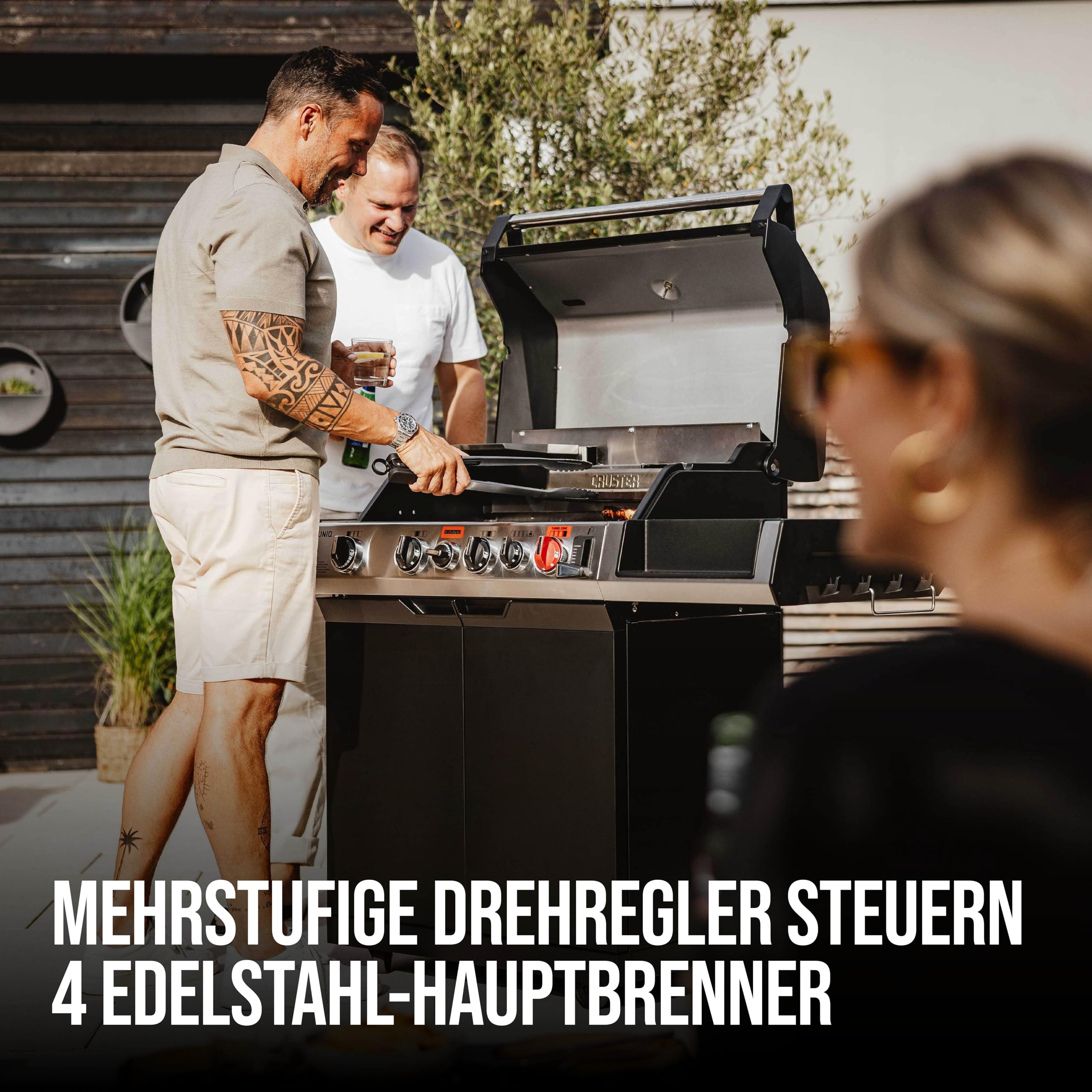 Enders® Gasgrill UNIQ 4 IK CRUSTER®, 4-Edelstahlbrenner, mehrstufige Drehregler, 800 °C TURBO ZONE™, SWITCH GRID™, HEAT RANGE™, SIMPLE CLEAN™, doppelwandige Garhaube, GN ½ Container, Bambusbrett #8702