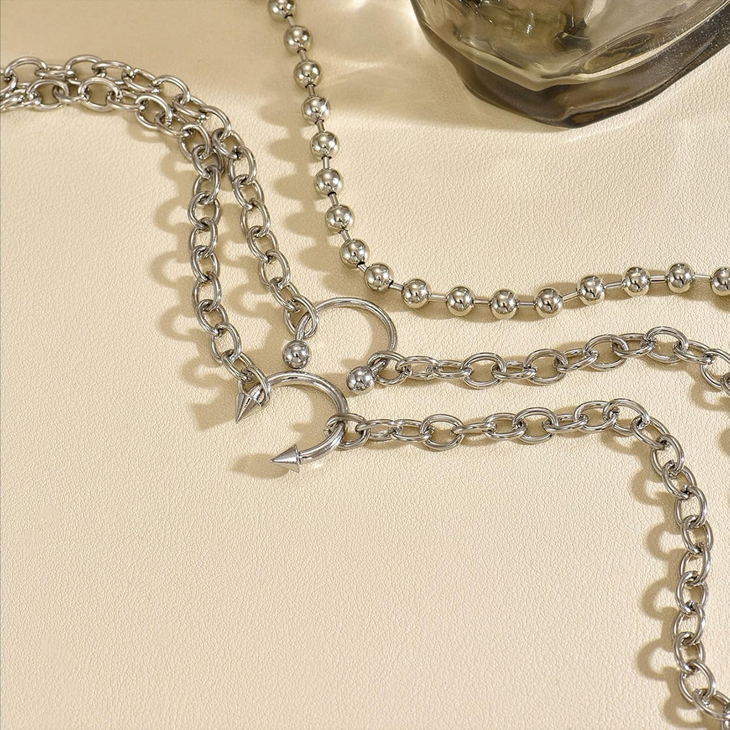Chunky Chain Choker Necklaces for Women Gothic Punk Grunge Emo Necklace Silver Statement Link Horseshoe Thick Collar Accessories Jewelry