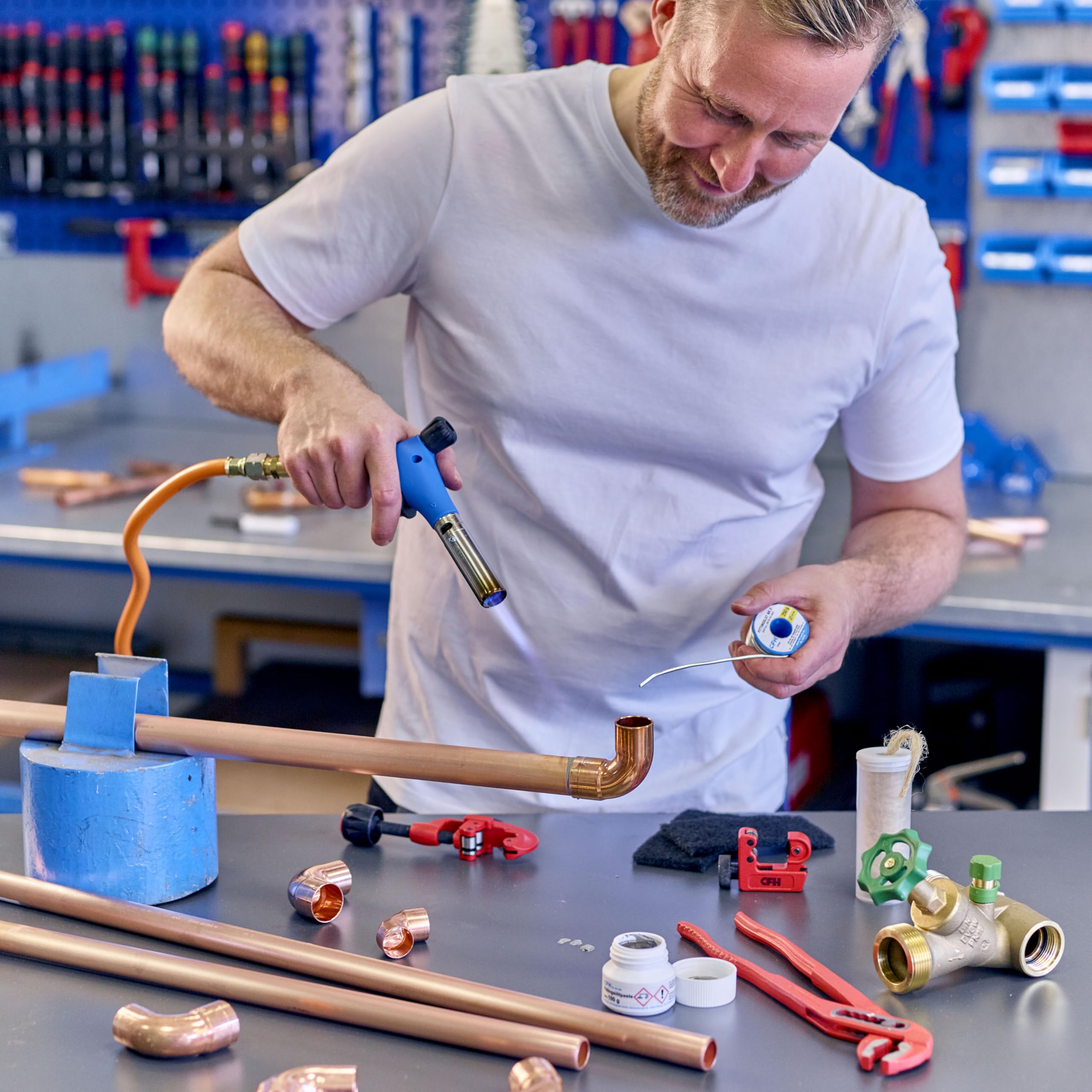 CFH Fittingslötset FS 298 – Ideales Set zum Fittingslöten von Kupferrohren in der Wasserinstallation, bestehend aus Fittingslot, Fittingslötpaste und Reinigungsvlies, bleifrei