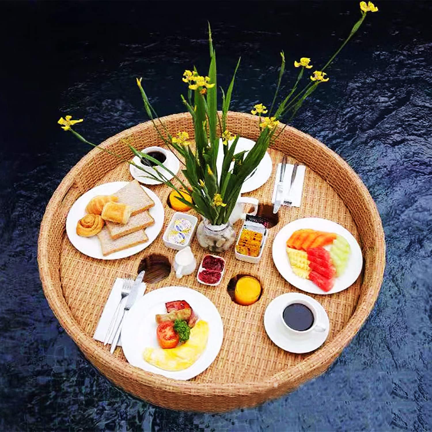 Vassoio da portata galleggiante in rattan di lusso Vassoio galleggiante Galleggianti da piscina Vassoio da pranzo in vimini per servizio in piscina Bevande Brunch Cibo sul tavolo,White-60*60*20cm