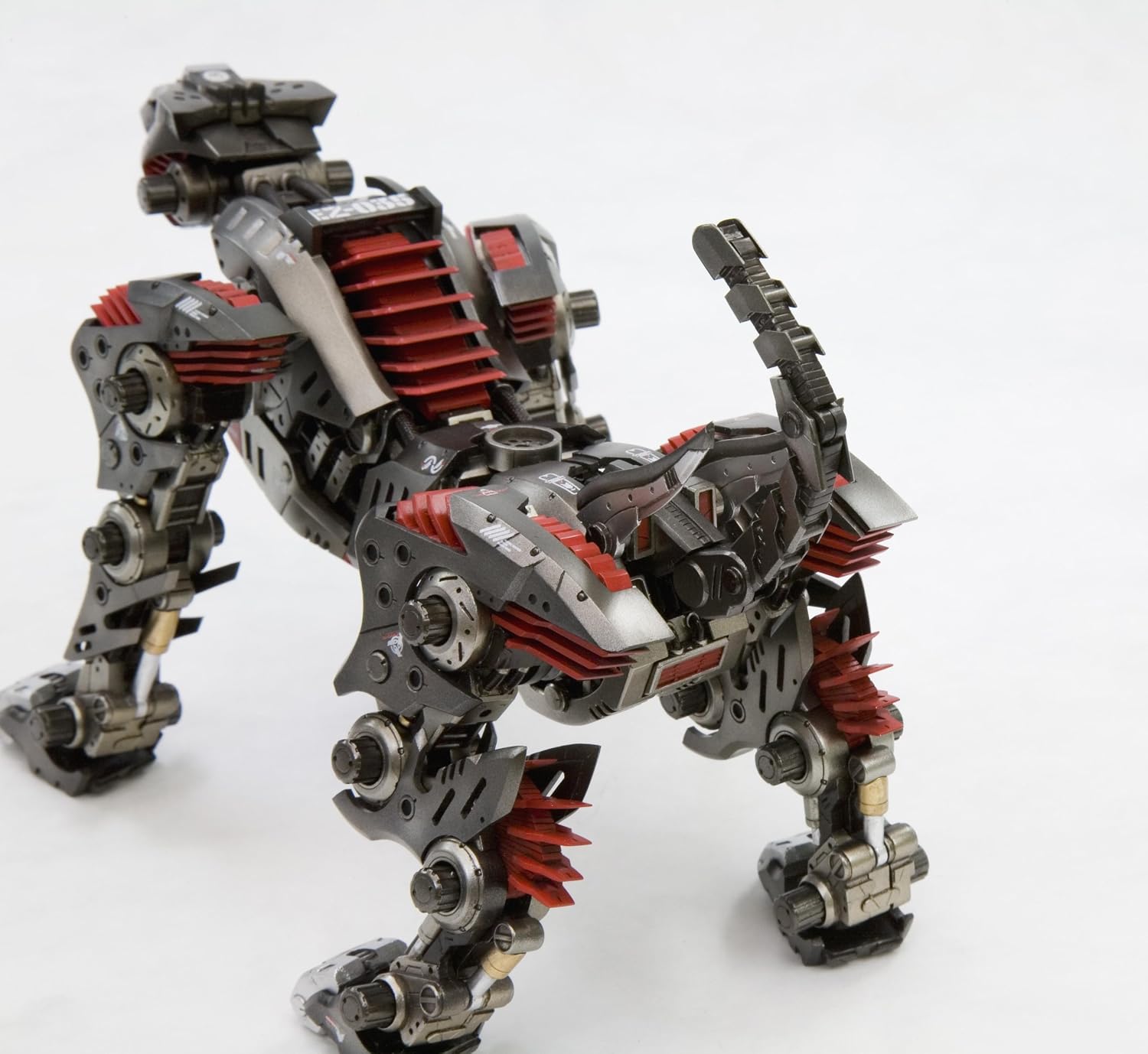 Kotobukiya 1/72 Scale EZ-035 Lightning Saix Zoid Model