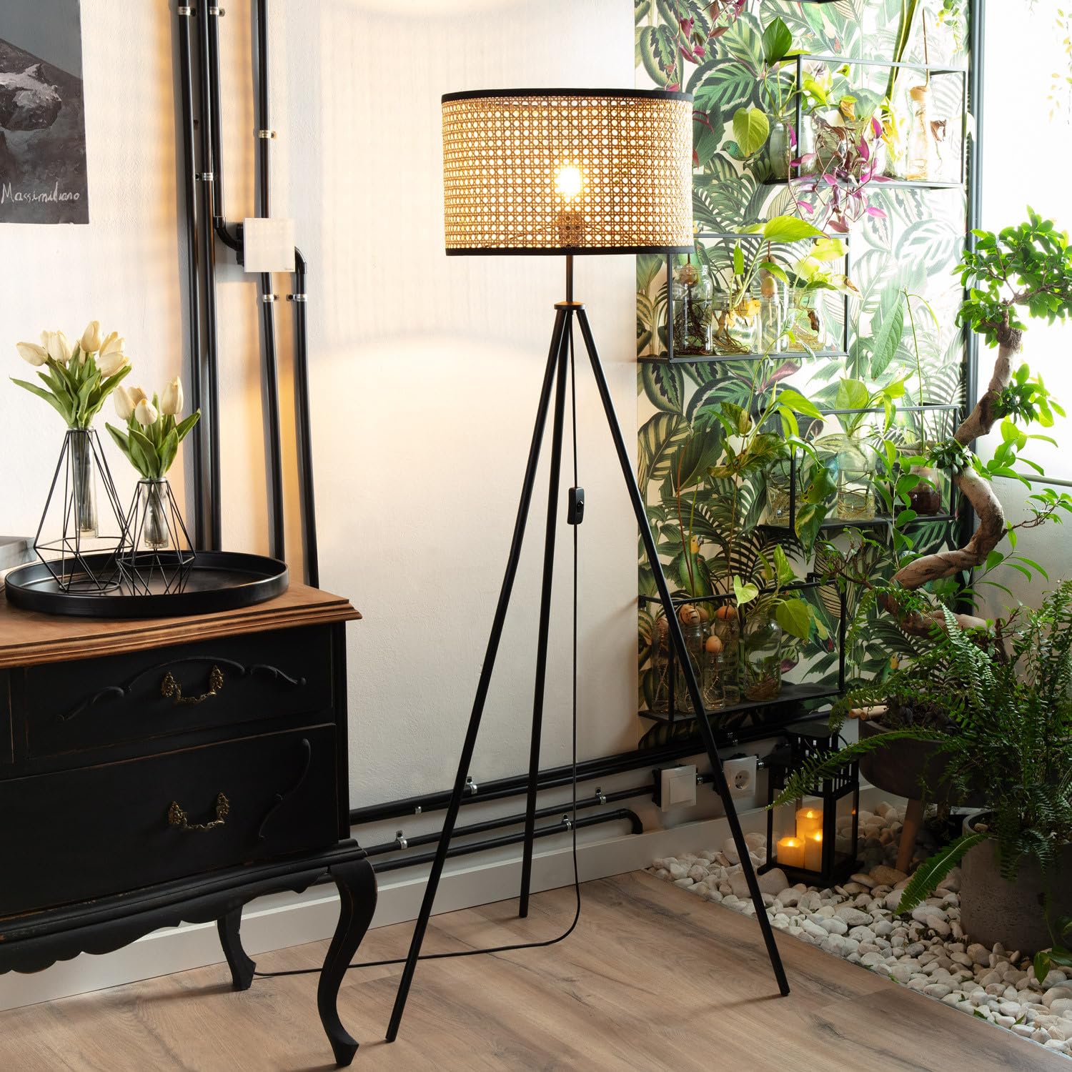 LEDKIA Lámpara de Pie Ratán y Metal Huela Natural | Diseño Rústico y Elegante | Compatible con Bombillas LED E27 | Para Salón; Dormitorio | Altura 1450 mm
