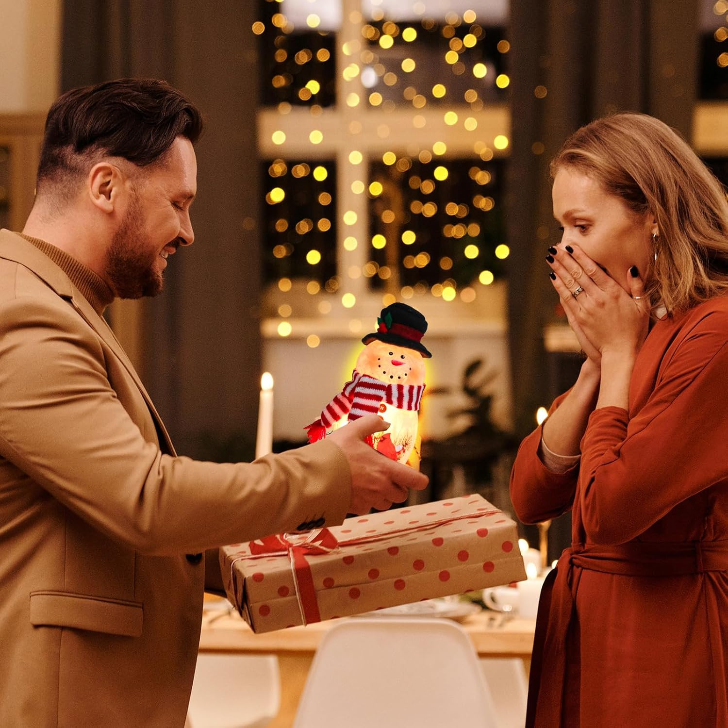 Vigdur Lighted Christmas Snowman Lamp, Cute Glass Snowman Night Light with Hat and Scarf, Tabletop Christmas Decorations for Xmas Bedroom Party Holiday Décor