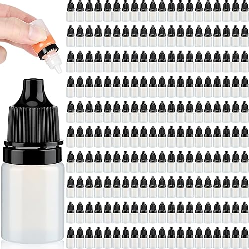 Umigy 200 botellas cuentagotas vacías para ojos, pequeño recipiente de plástico líquido portátil exprimible con tapas y tapón para aceite, Negro
