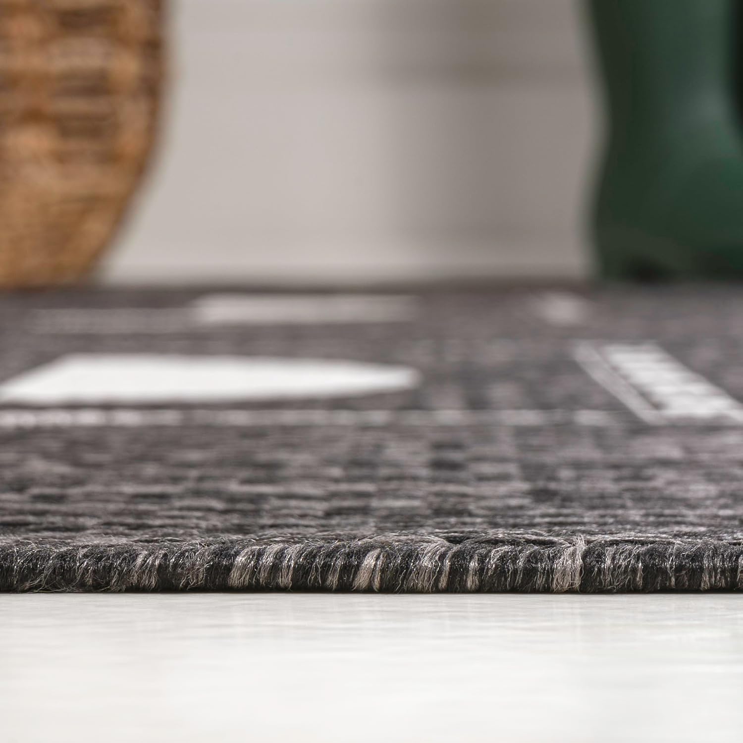 JONATHAN Y Geometric Indoor Outdoor Area Rug 3X5 Black/Cream, Soren Modern for Backyard, Patio, Porch, Easy-Cleaning, High Traffic, Pet-Friendly, Non-Shedding (TSN304A-3)