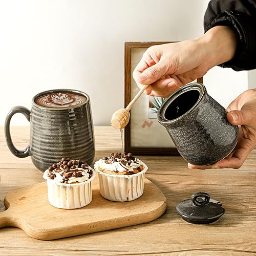 Vista 9 de Hasense Maceta de cerámica para miel con tapa, tarro de miel de 12 onzas con vaso de madera, juego de palitos y frascos de miel, lindo recipiente
