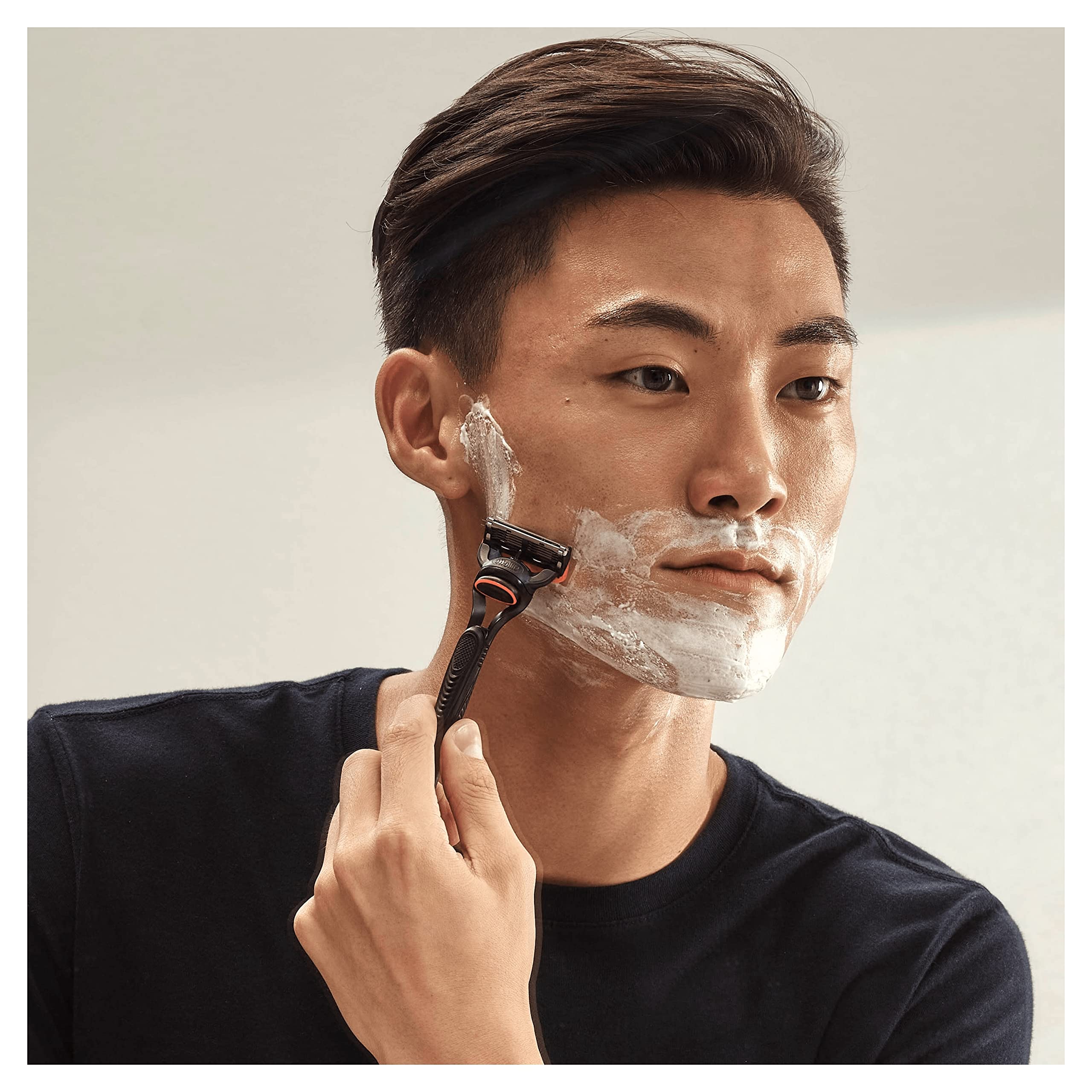 Gillette Fusion 5 Rasierklingen, 20 Ersatzteile mit 5 Klingen, Unübertroffene Zartheit, Gleitrasur mit Schmierstreifen, bis zu 1 Monat Rasur mit 1 Klinge, Geschenkidee