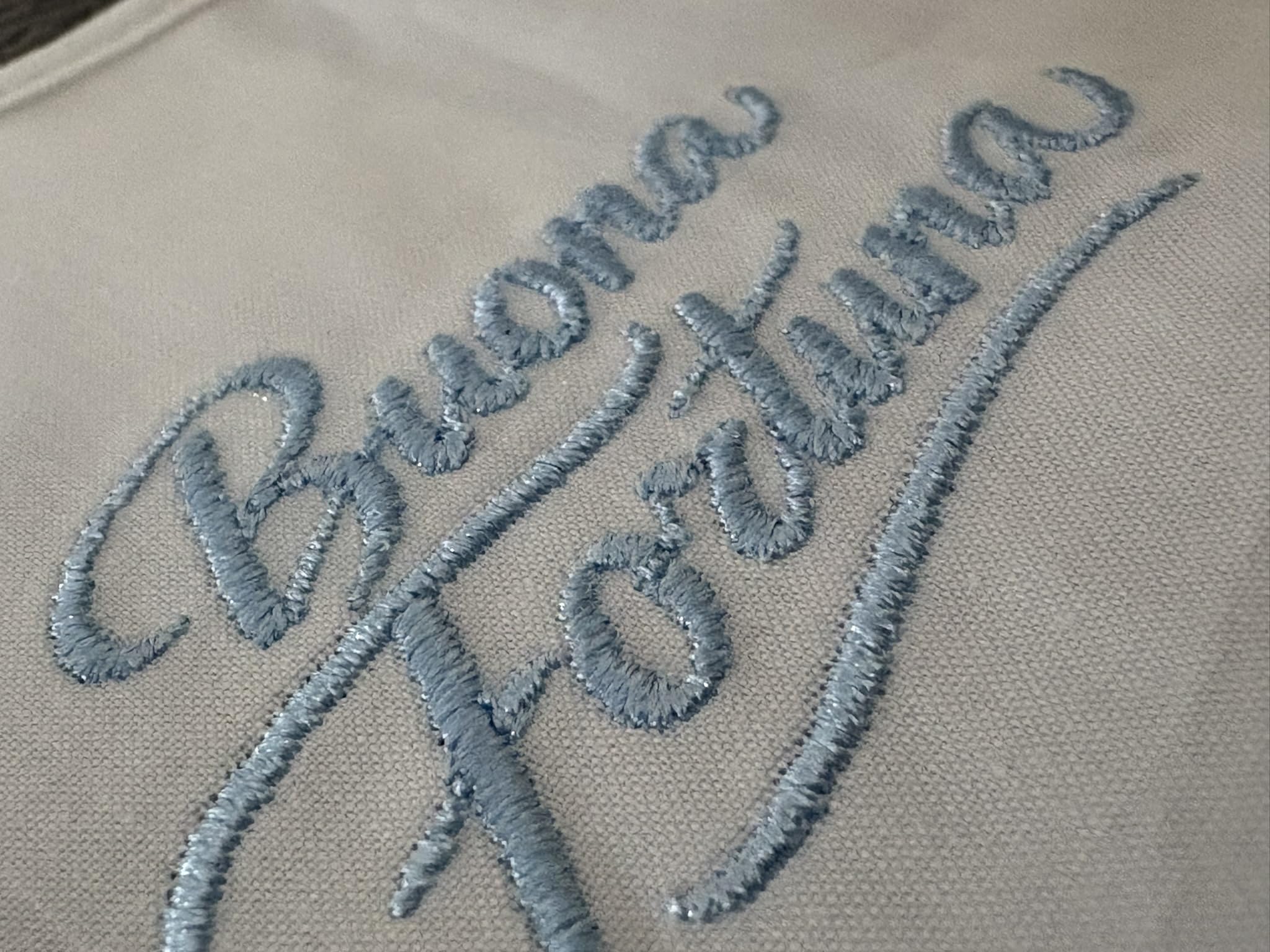 Kit Buona Fortuna Neonato Made in Italy 2 Pezzi, Camicina della Fortuna e Bavaglino 100% Cotone Percalle, Ricamo Elegante, Idea Regalo Corredino Nascita Se Camicino e Bavetta
