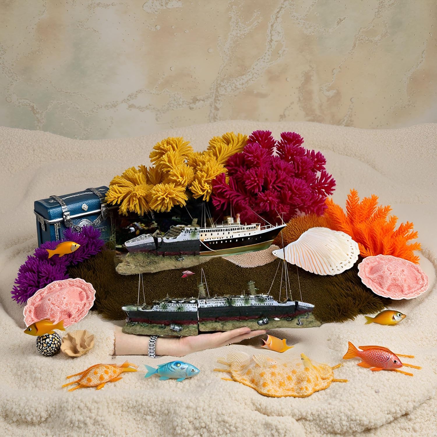 Pssopp Aquarium Ship Wreck Decorations, Resin Titanic Lost Wrecked Boat Ship Sunken Ship Decorations Aquarium Lands Hating Decoration Fish Ornament
