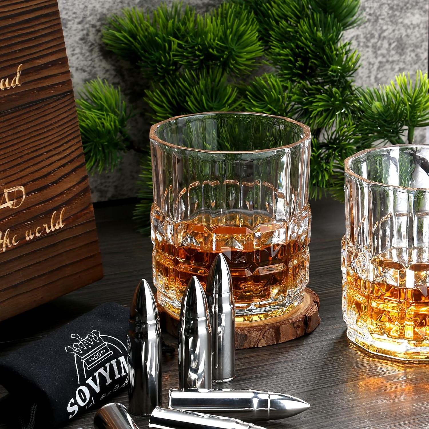 Grenade Whisky Decanter with 2 Whisky Glasses Set 26 810e1G2hF2L. AC SL1500