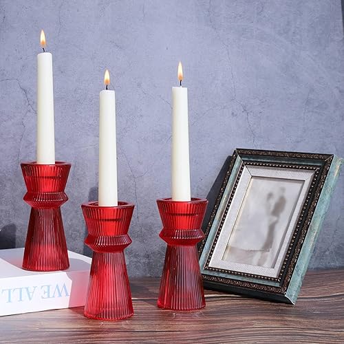 Miniatura 6 de VOHO Candelabros rojos para decoraciones de Navidad, juego de 3 portavelas de vidrio acanalado versátil para velas cónicas y velas de té, románticos