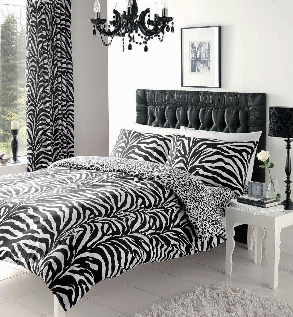 BLACK & WHITE ZEBRA PRINT DOUBLE DUVET SET WITH MATCHING CURTAINS 66 x 72" & SHEET