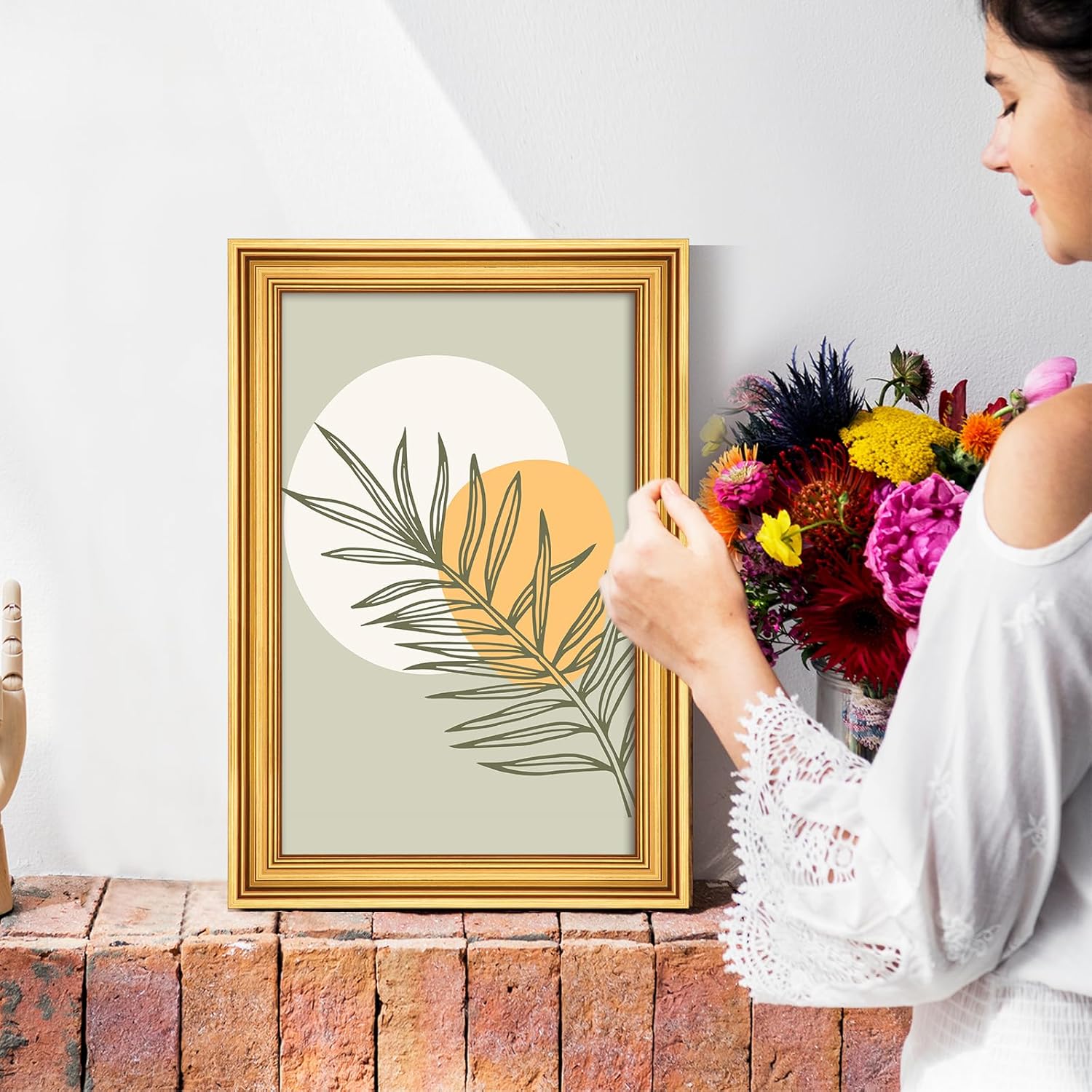 GULETHUN 11x17 Frame, Transitional Modern Design Picture Frames, Rustic Poster Frame for Home Decor, Gold Vintage Photo Frame, Horizontal or Vertical Display, Choose Size & Color