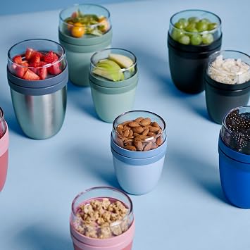 Mepal Taşınabilir müsli kabı, pratik yoğurt kabı, yoğurt ve müsli için bölmeler, derin dondurucu, mikrodalga fırın ve bulaşık makinesi için uygundur, 500 ml + 200 ml, Nordic Black