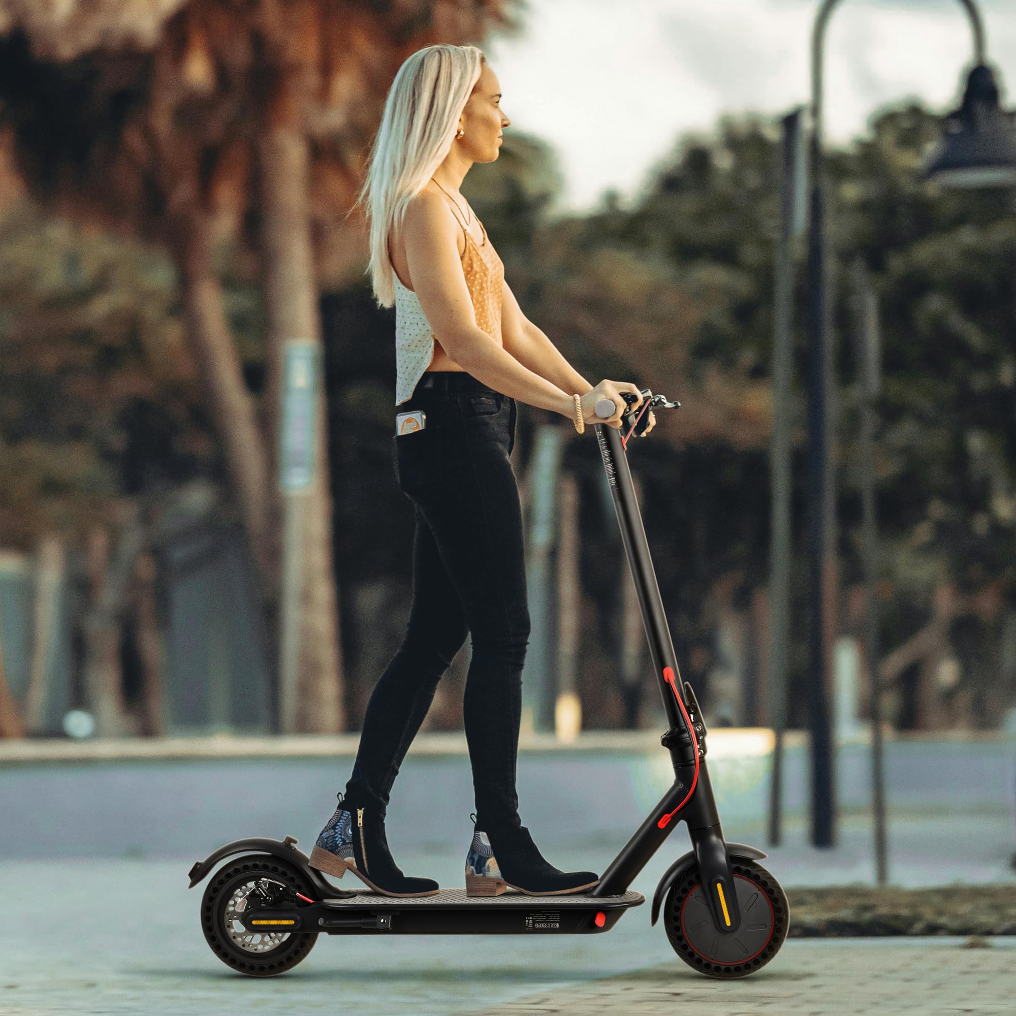 Monopattino Elettrico Mankeel per Adulti, Batteria da 48 V/10,4 Ah/15 Ah, Autonomia Massima 40-65 km, Velocità Massima 25 km/h, Sospensioni a Doppio Ammortizzatore