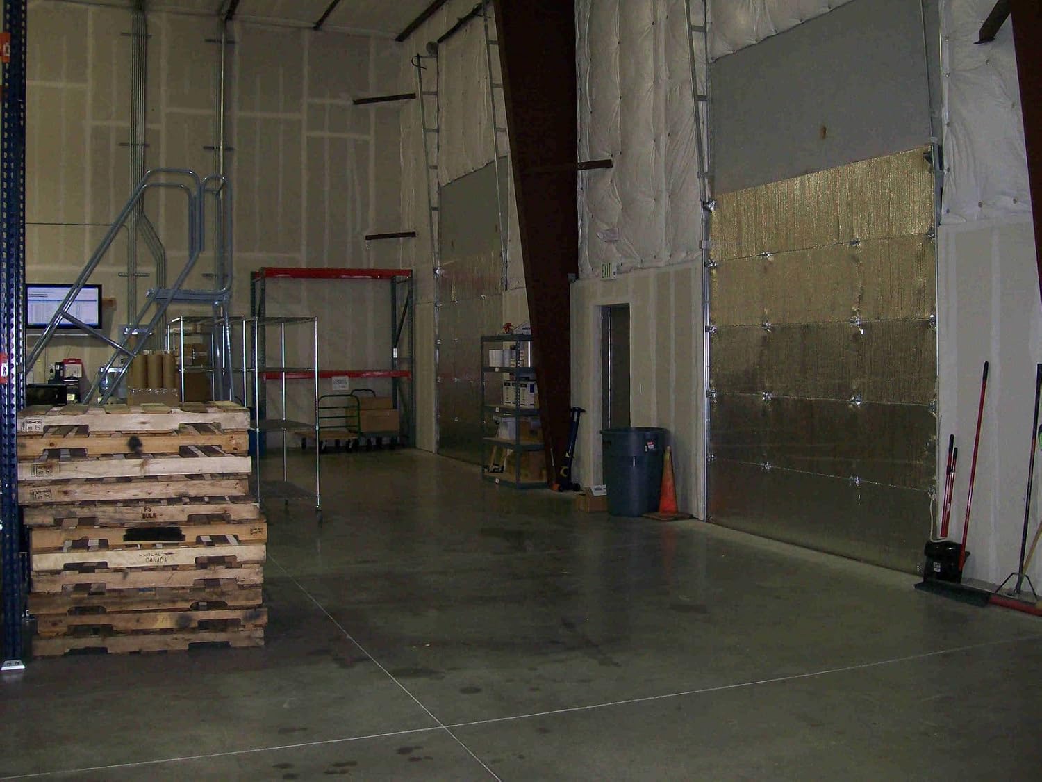 NASA TECH Reflective Platinum Commercial Warehouse 10ft x 10ft Garage Door Insulation Foam Core Kit