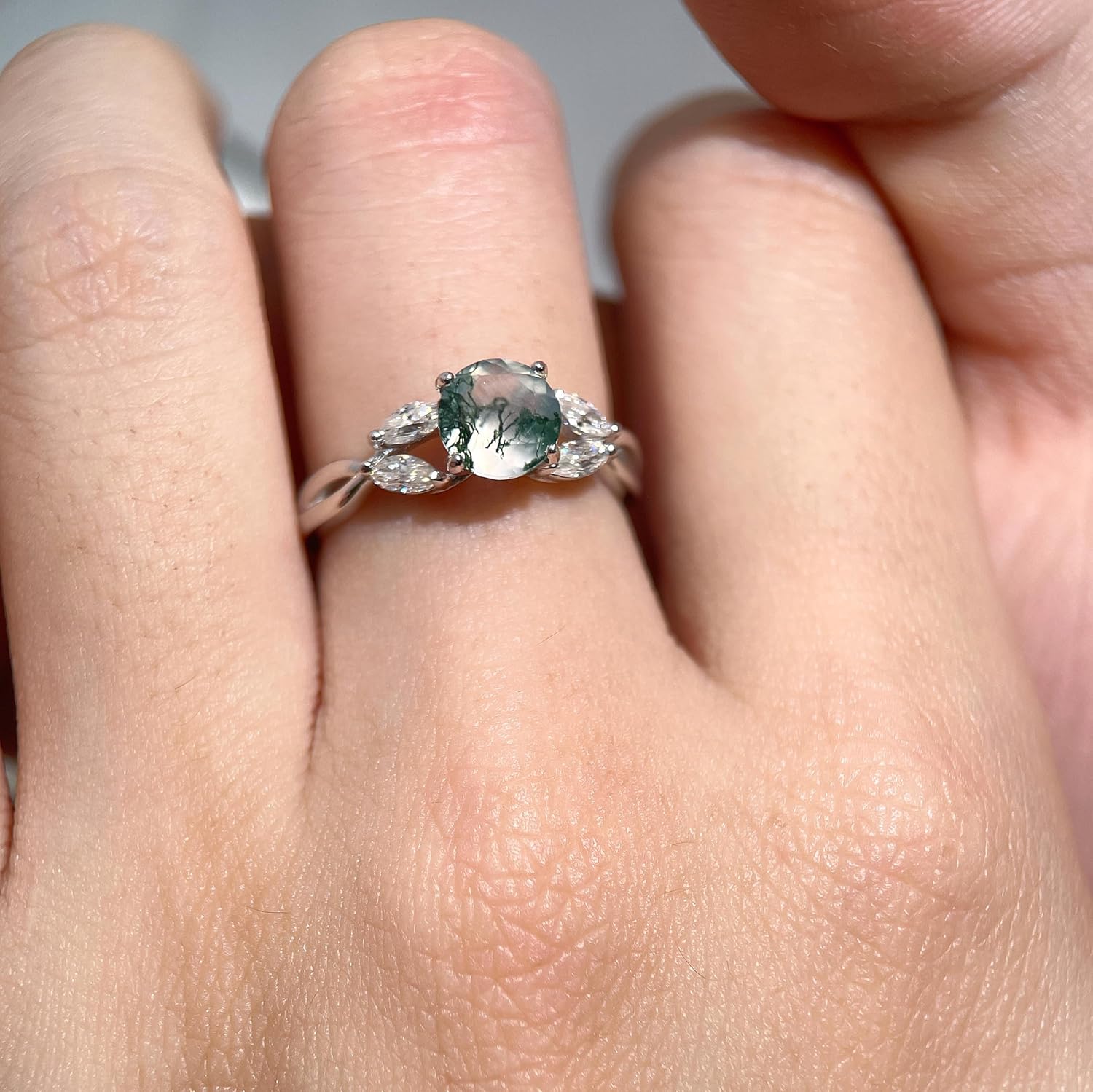 Willow Moss Agate Engagement Rings for Women, 1.2ct Moissanite Wedding Rings 925 Sterling Silver Vermeil Twig Round Cut Moss Agate Rings for Women Gifts